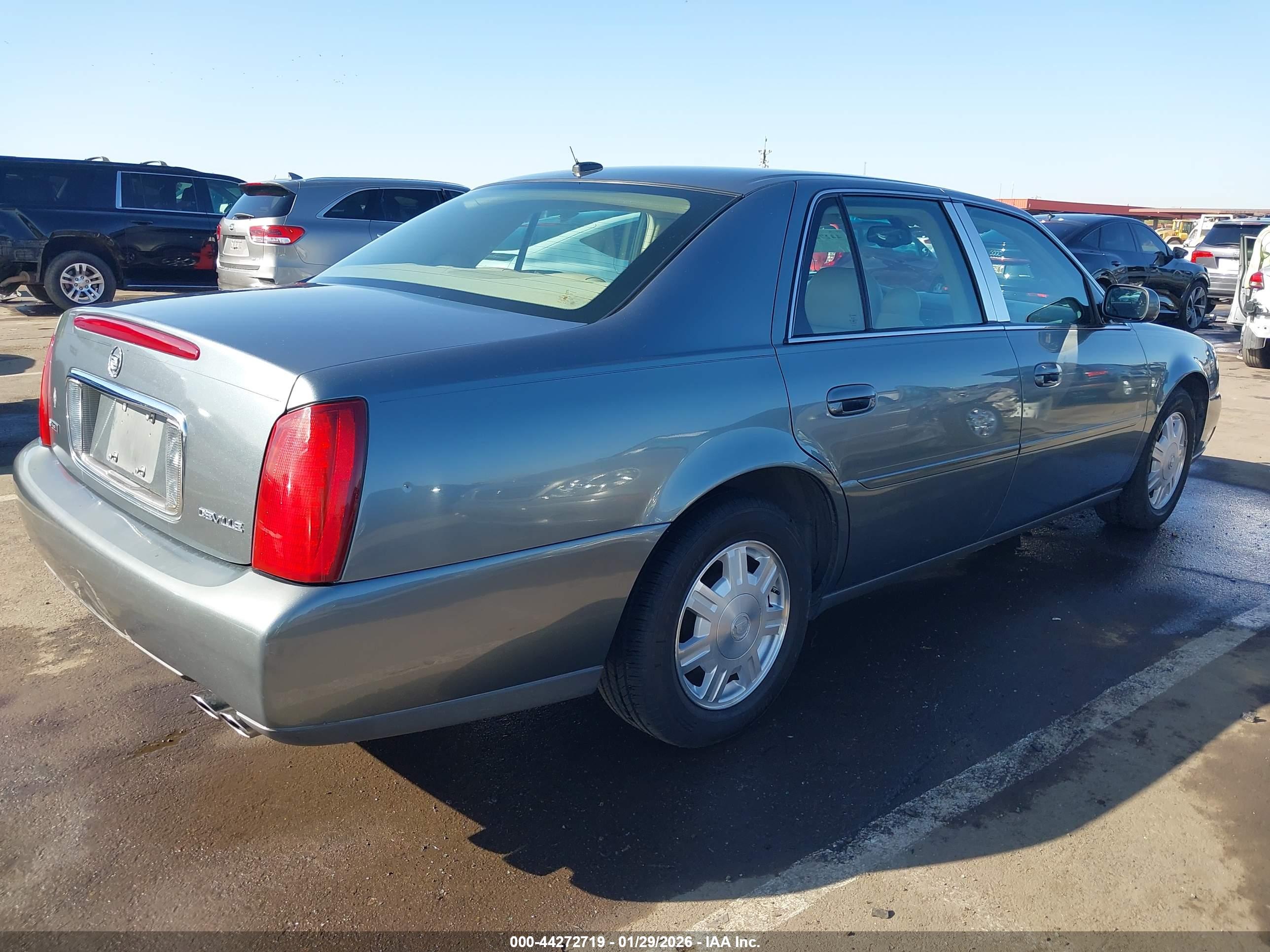 CADILLAC DEVILLE image 4