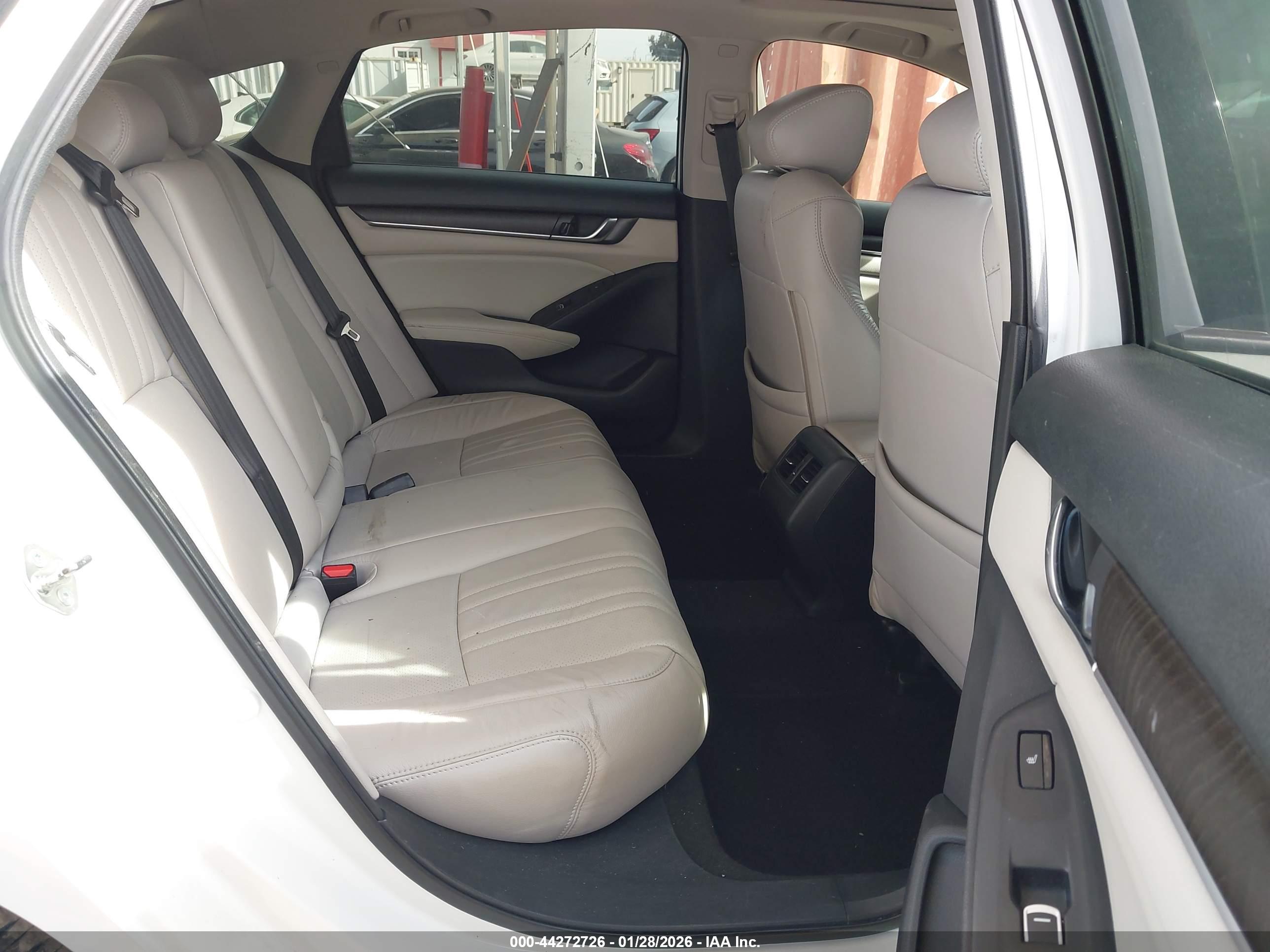 HONDA ACCORD image 8