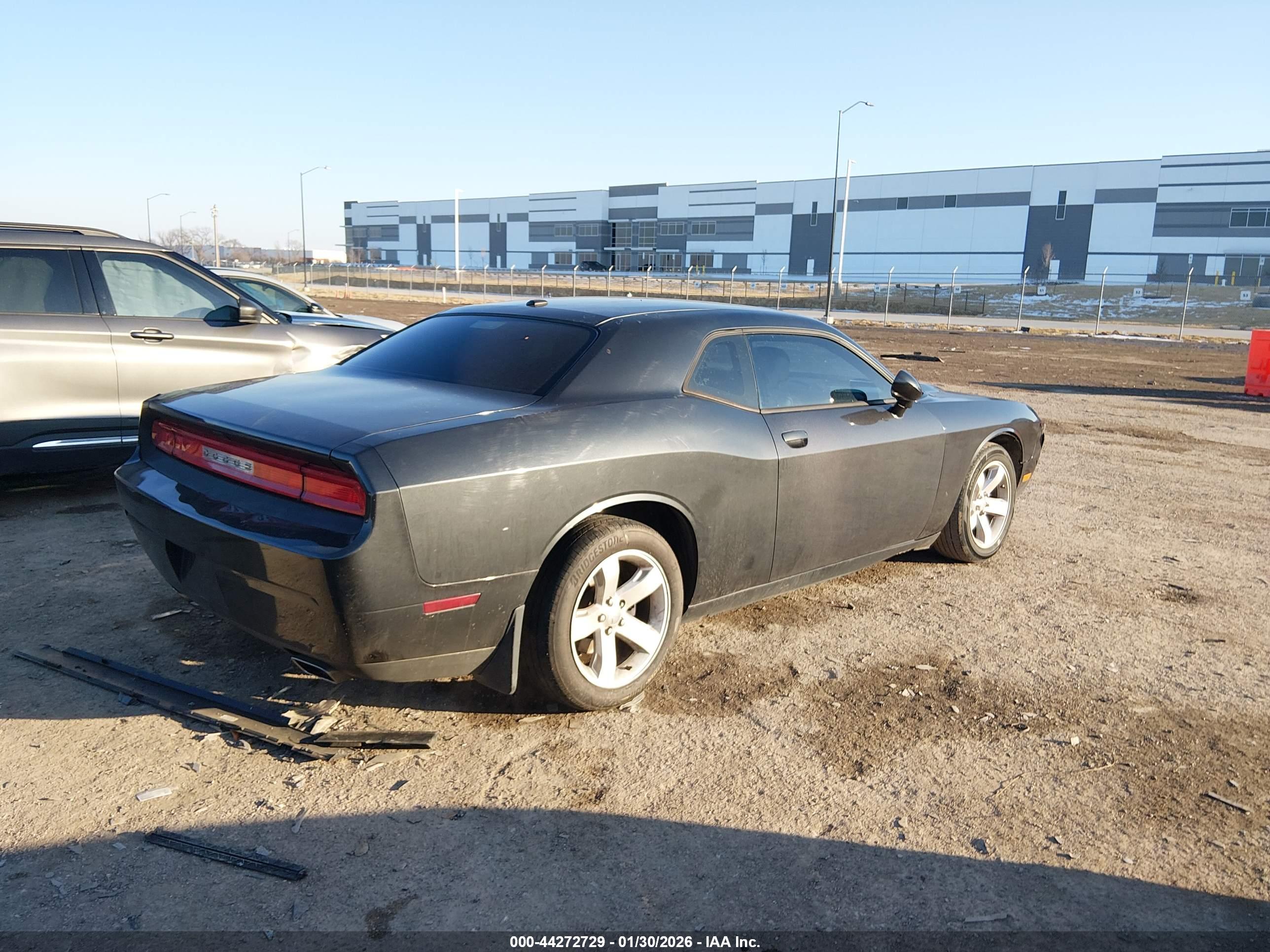 DODGE CHALLENGER image 4