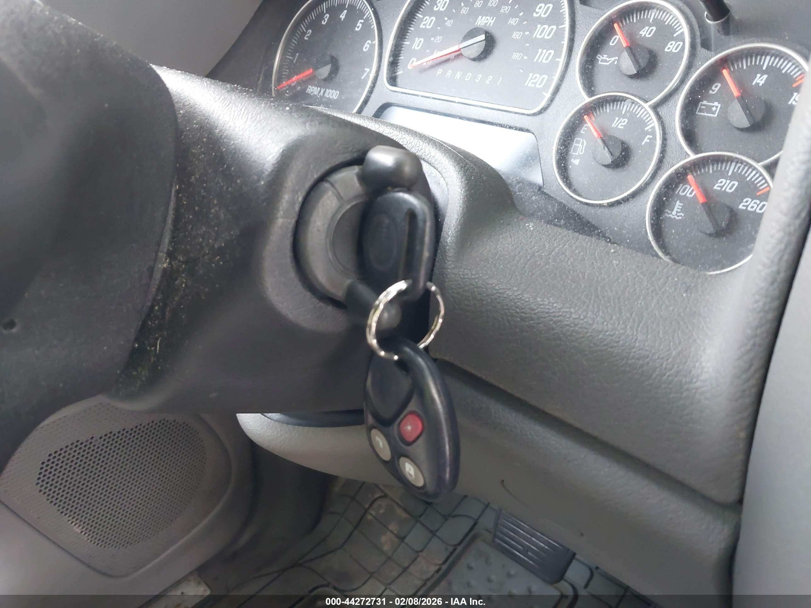 GMC ENVOY image 11