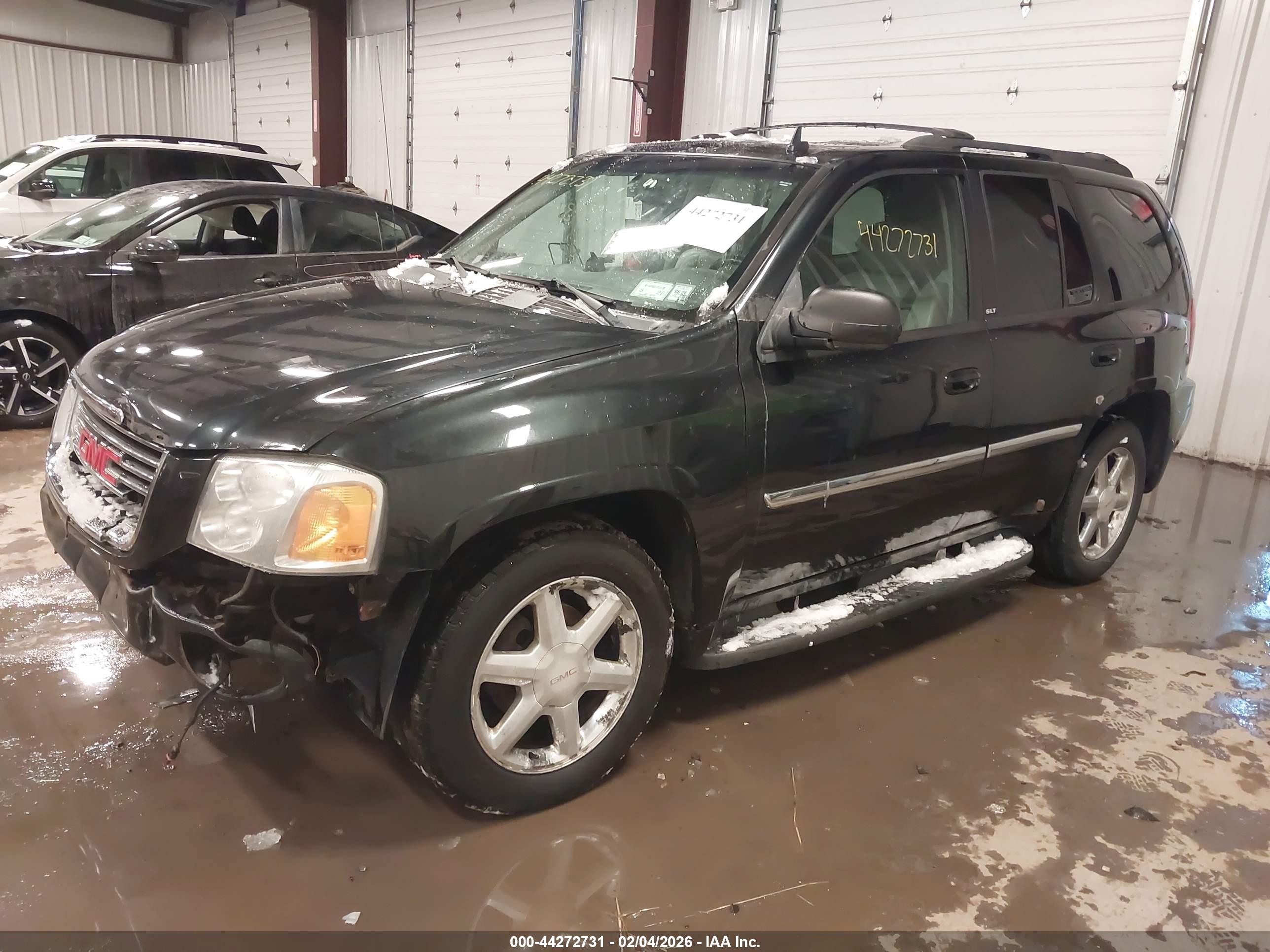 GMC ENVOY image 2