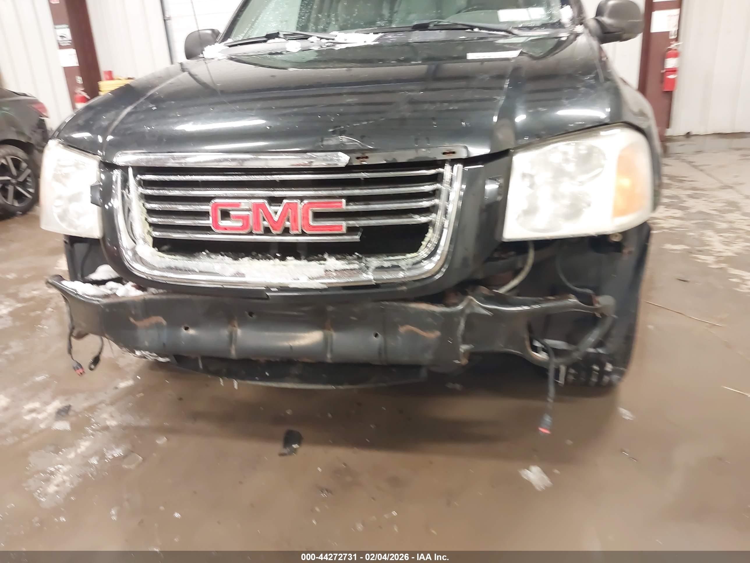 GMC ENVOY image 6