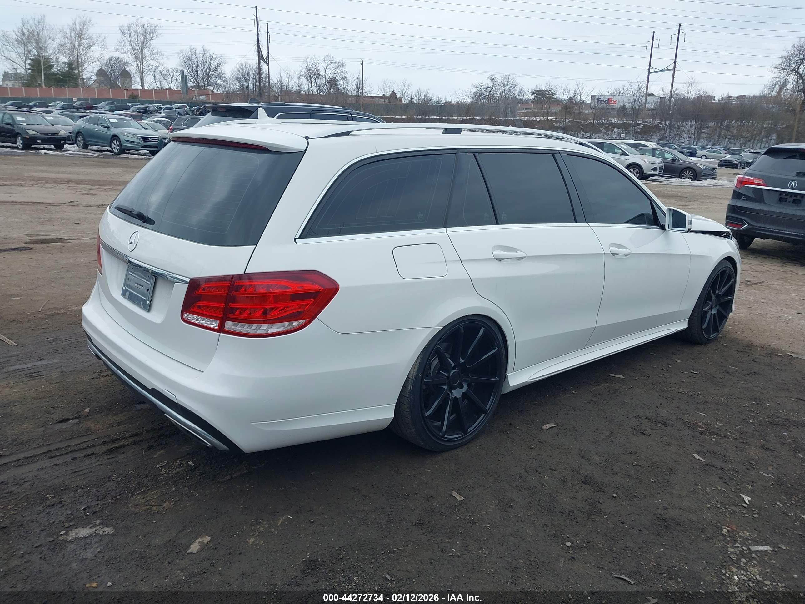MERCEDES-BENZ E image 4