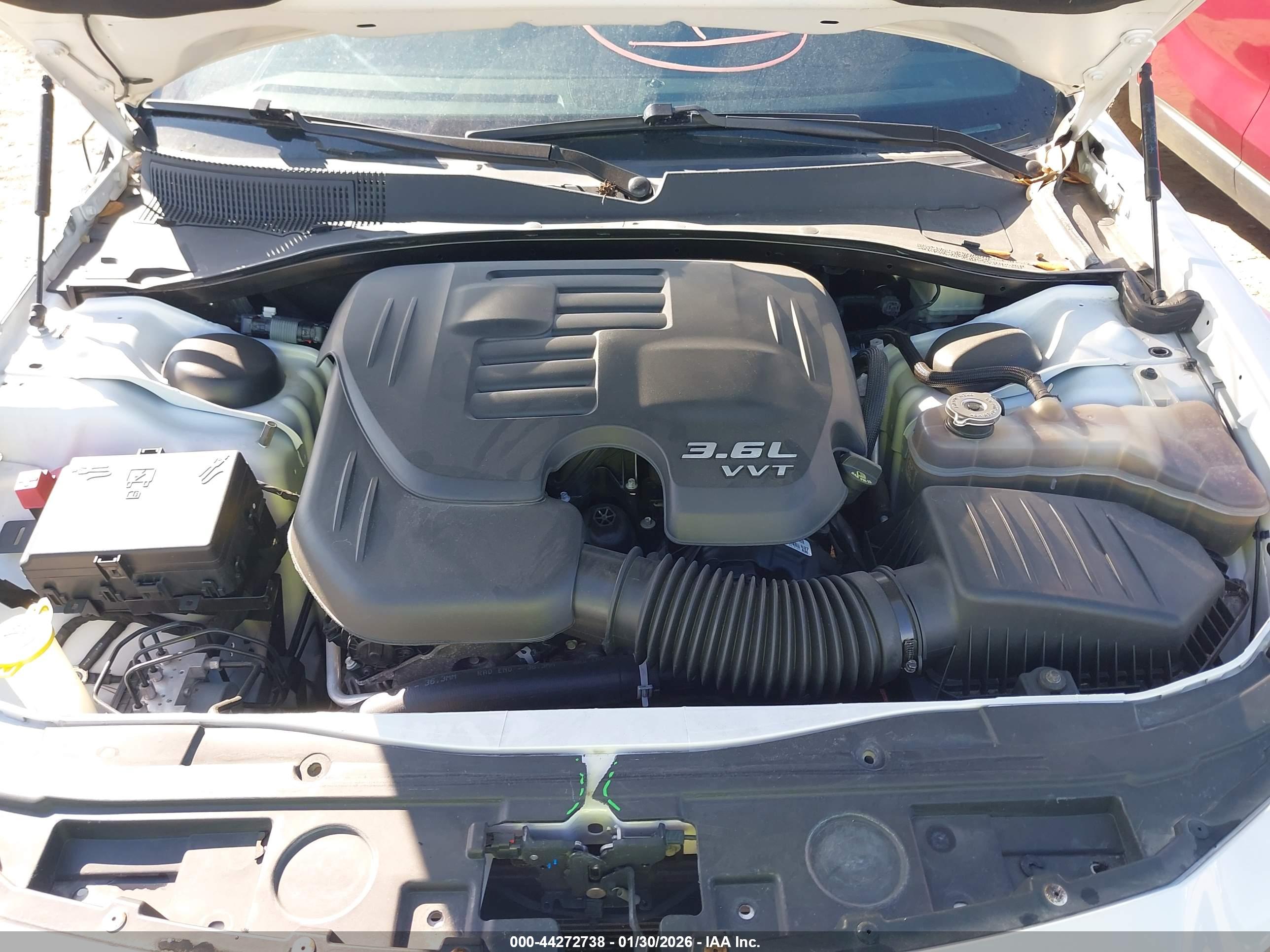 CHRYSLER 300 image 10