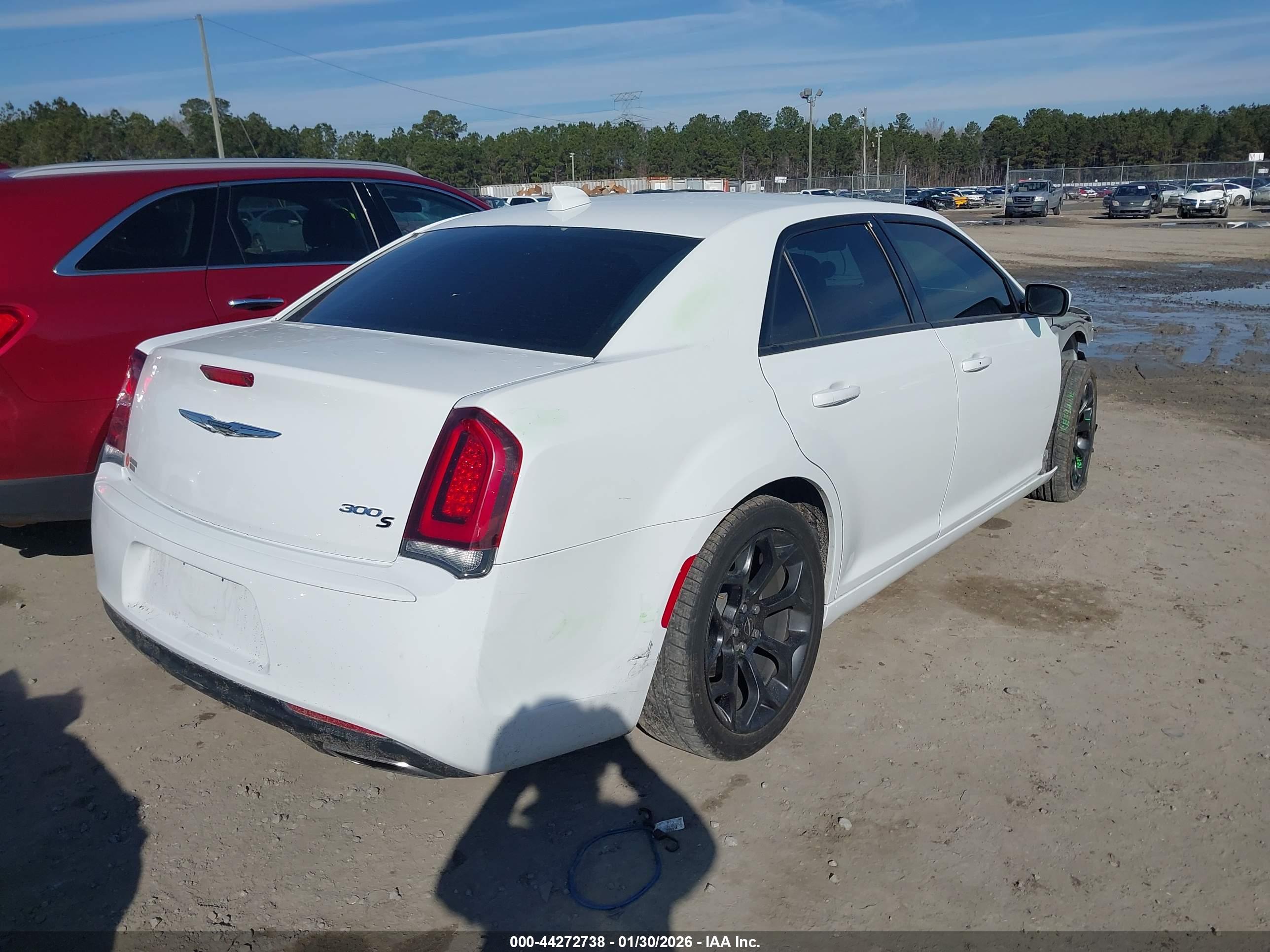 CHRYSLER 300 image 4