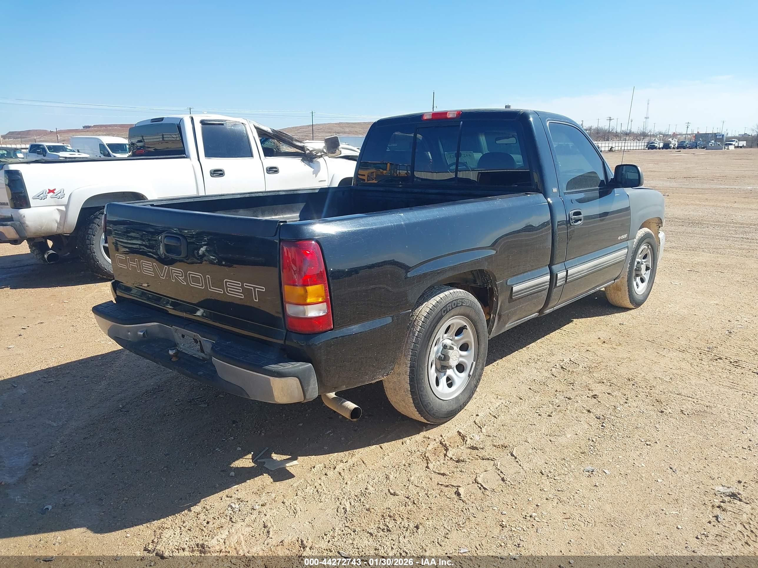 CHEVROLET SILVERADO image 4