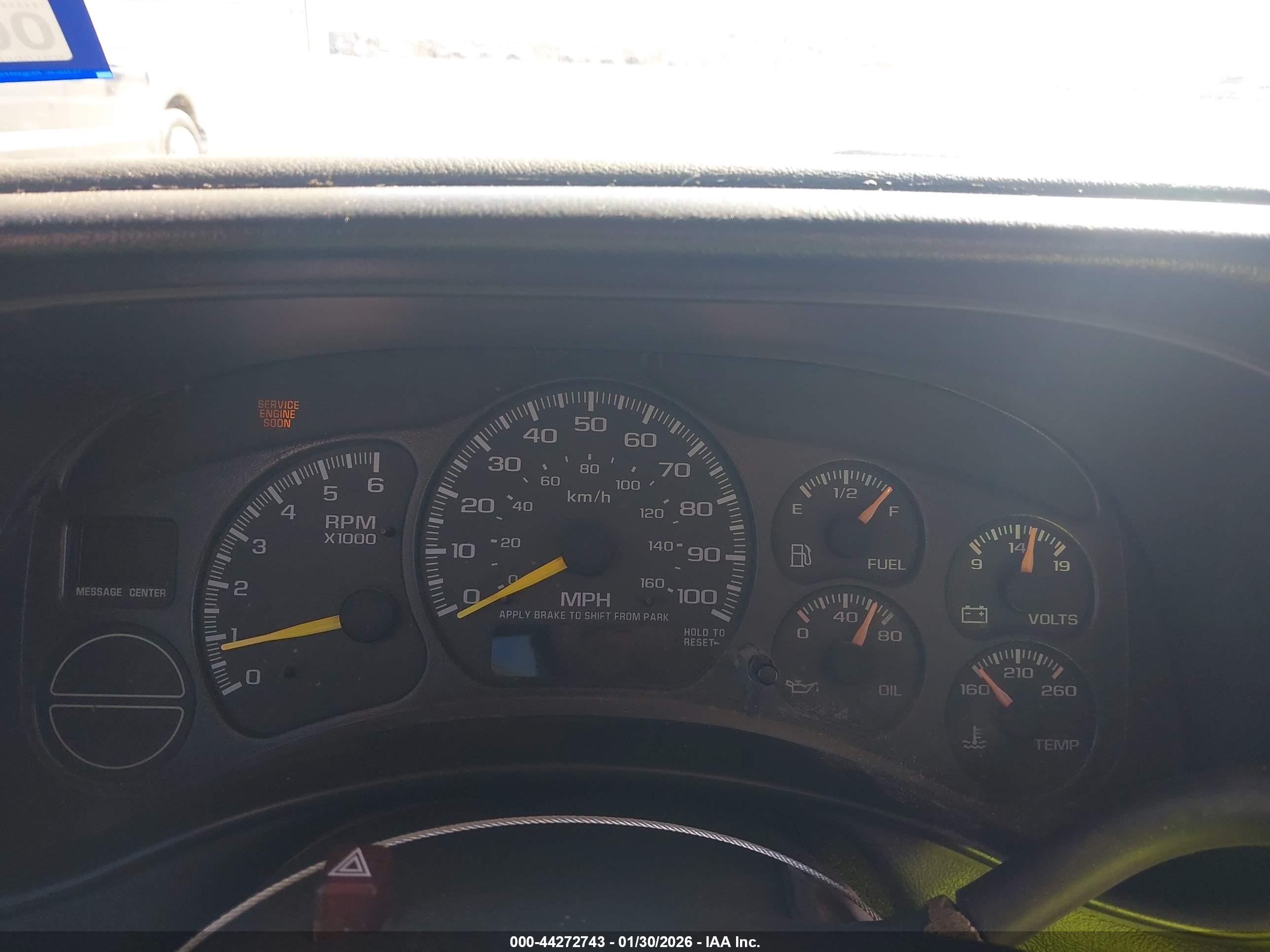 CHEVROLET SILVERADO image 7