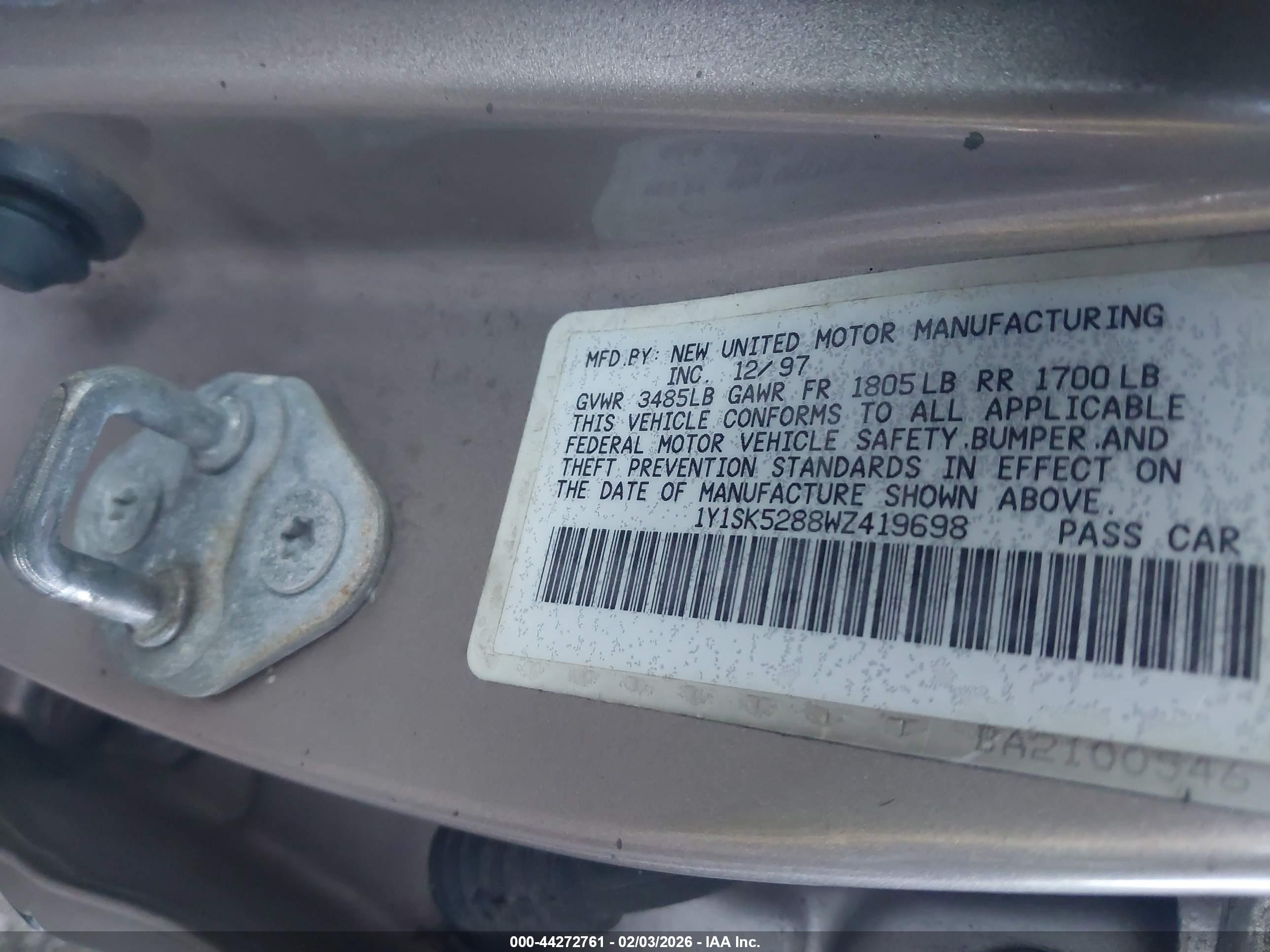 CHEVROLET PRIZM image 9