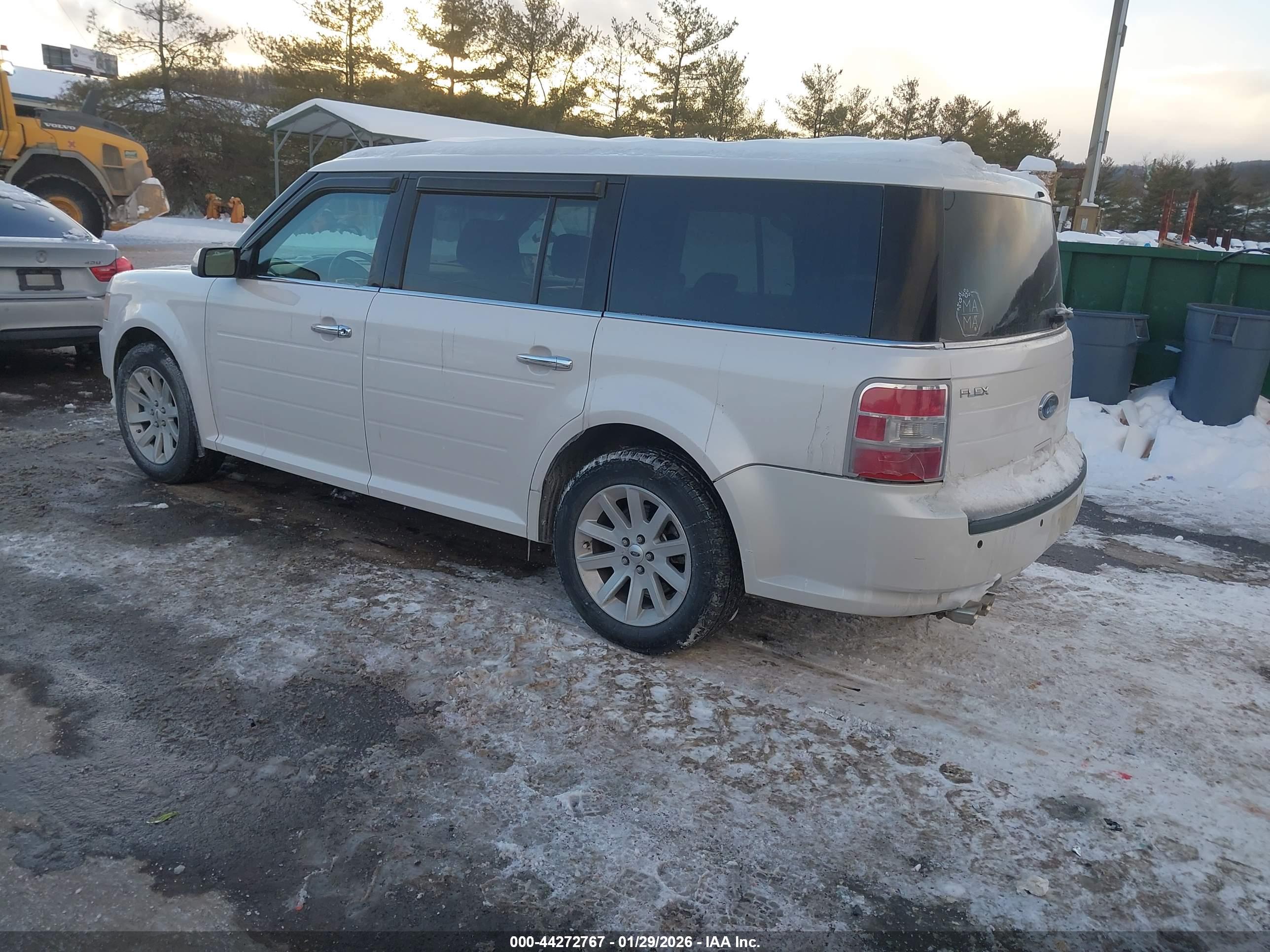 FORD FLEX image 3