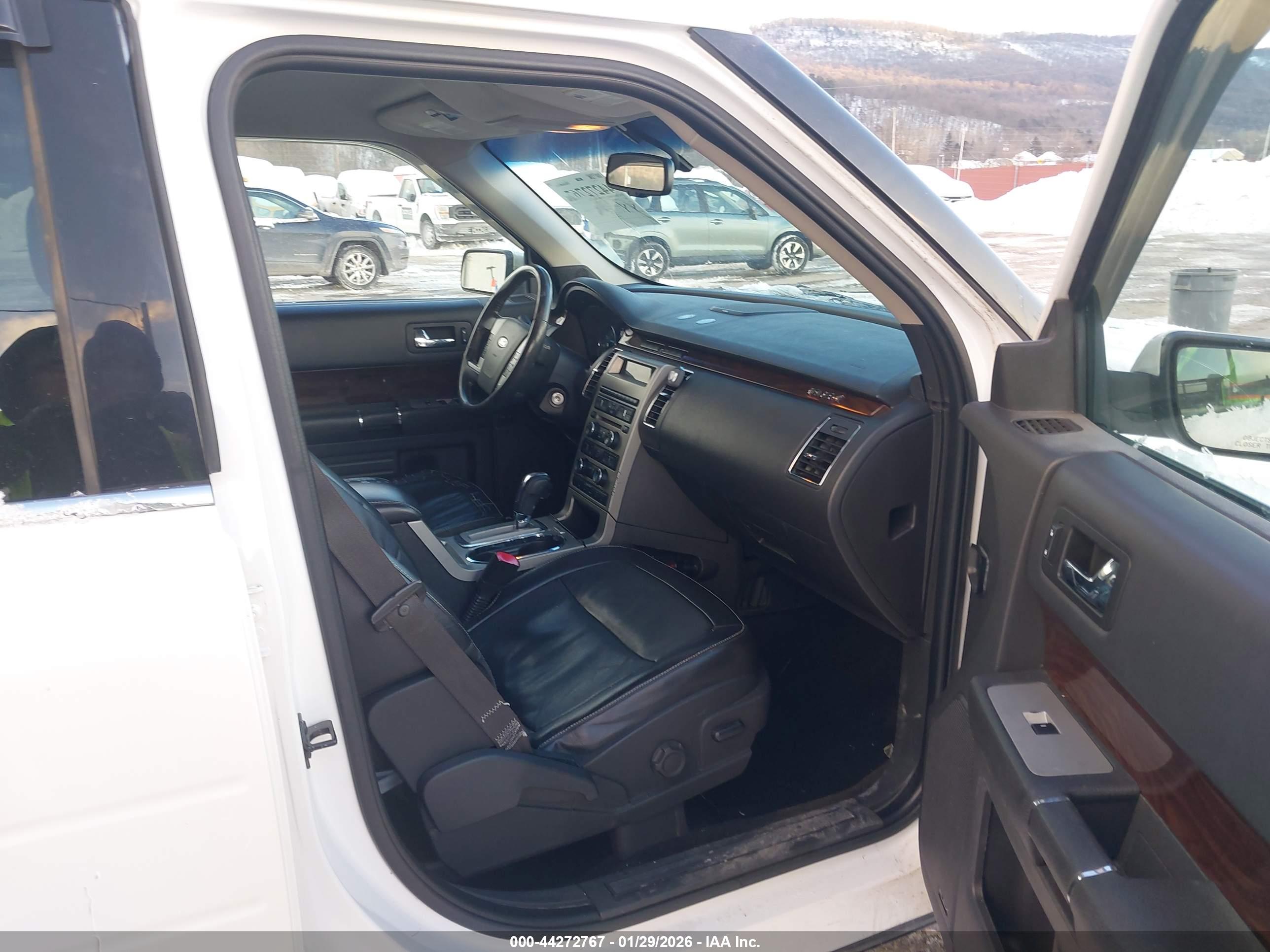 FORD FLEX image 5