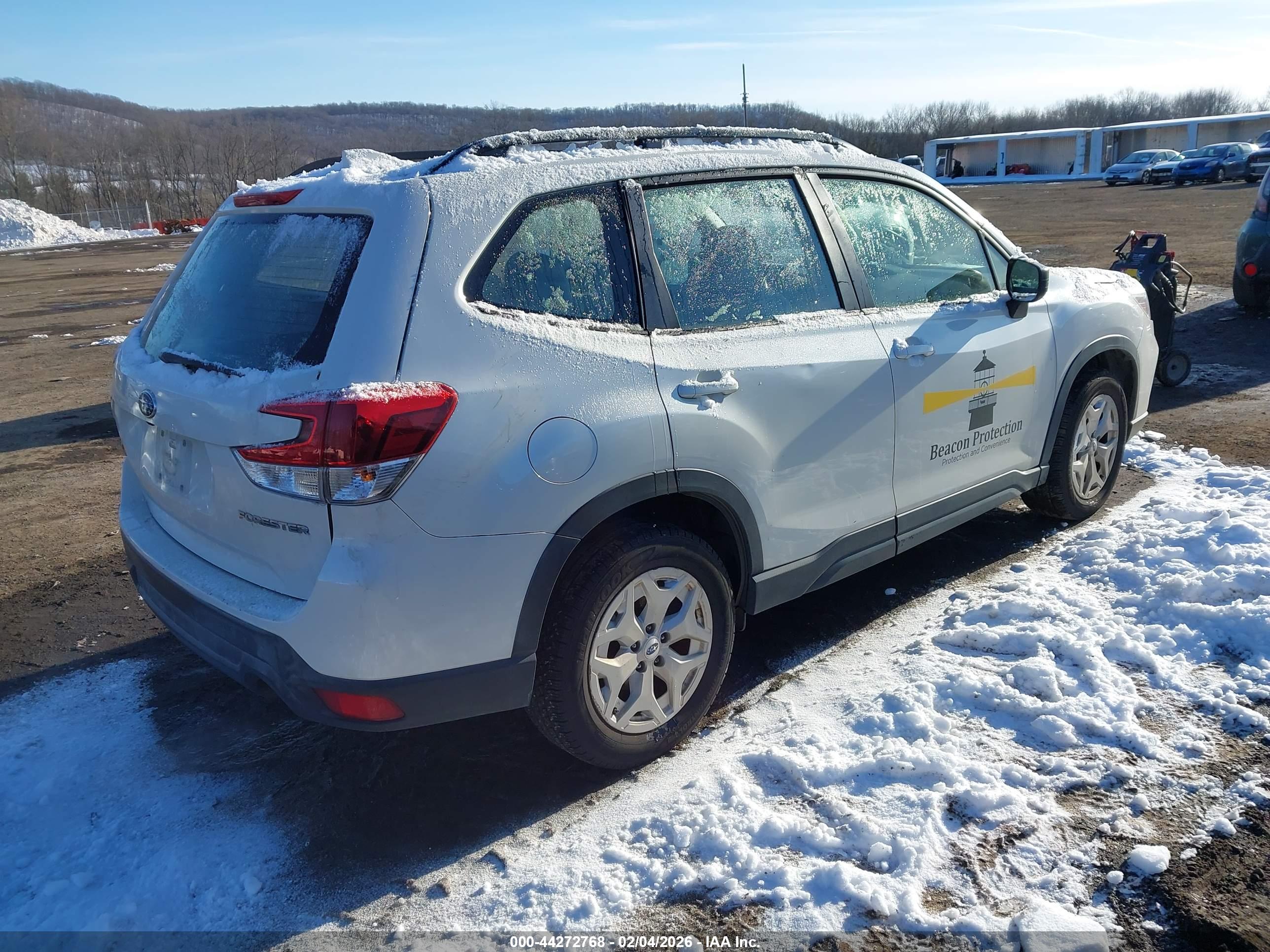 SUBARU FORESTER image 4