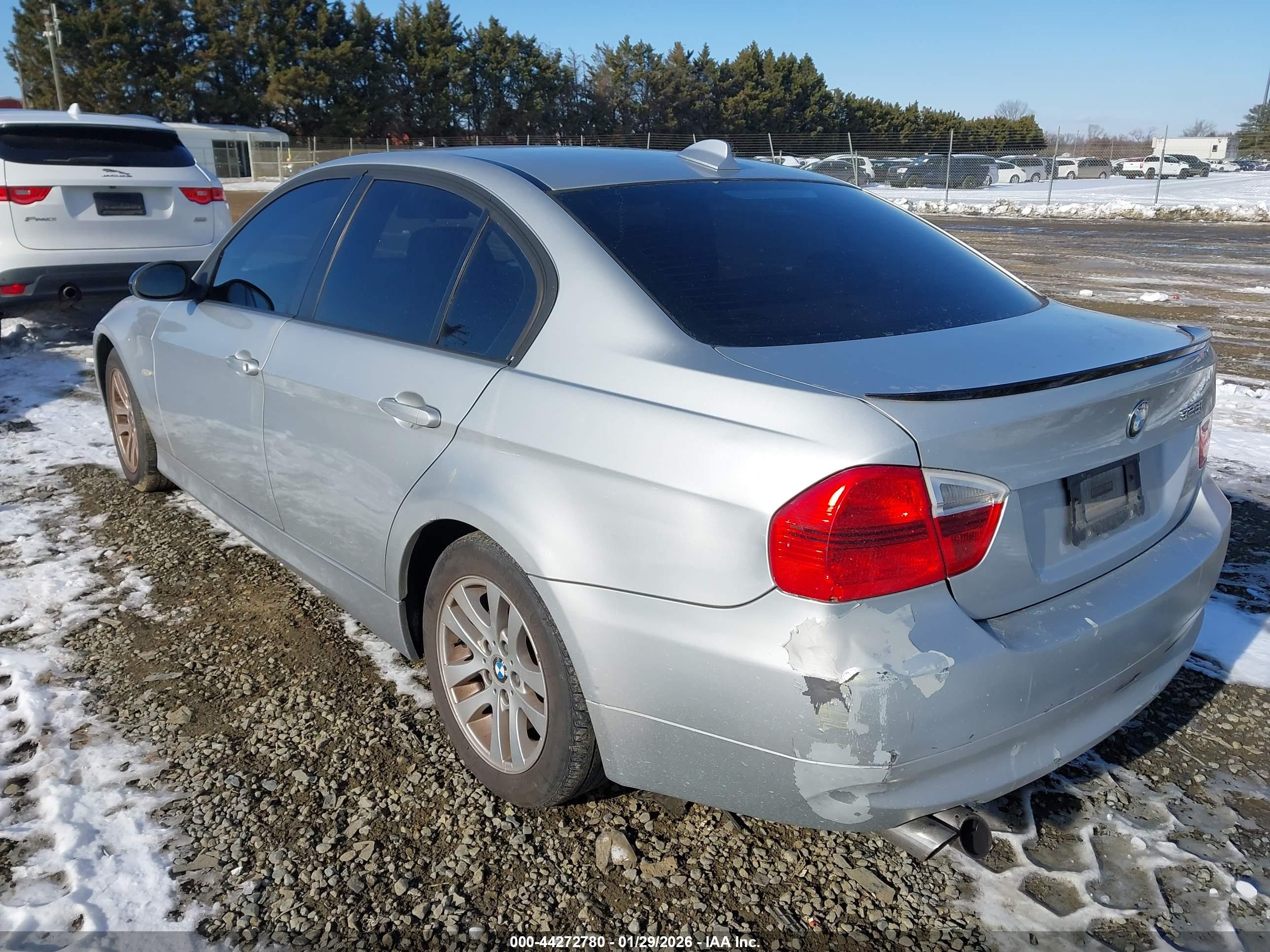 BMW 325I image 3