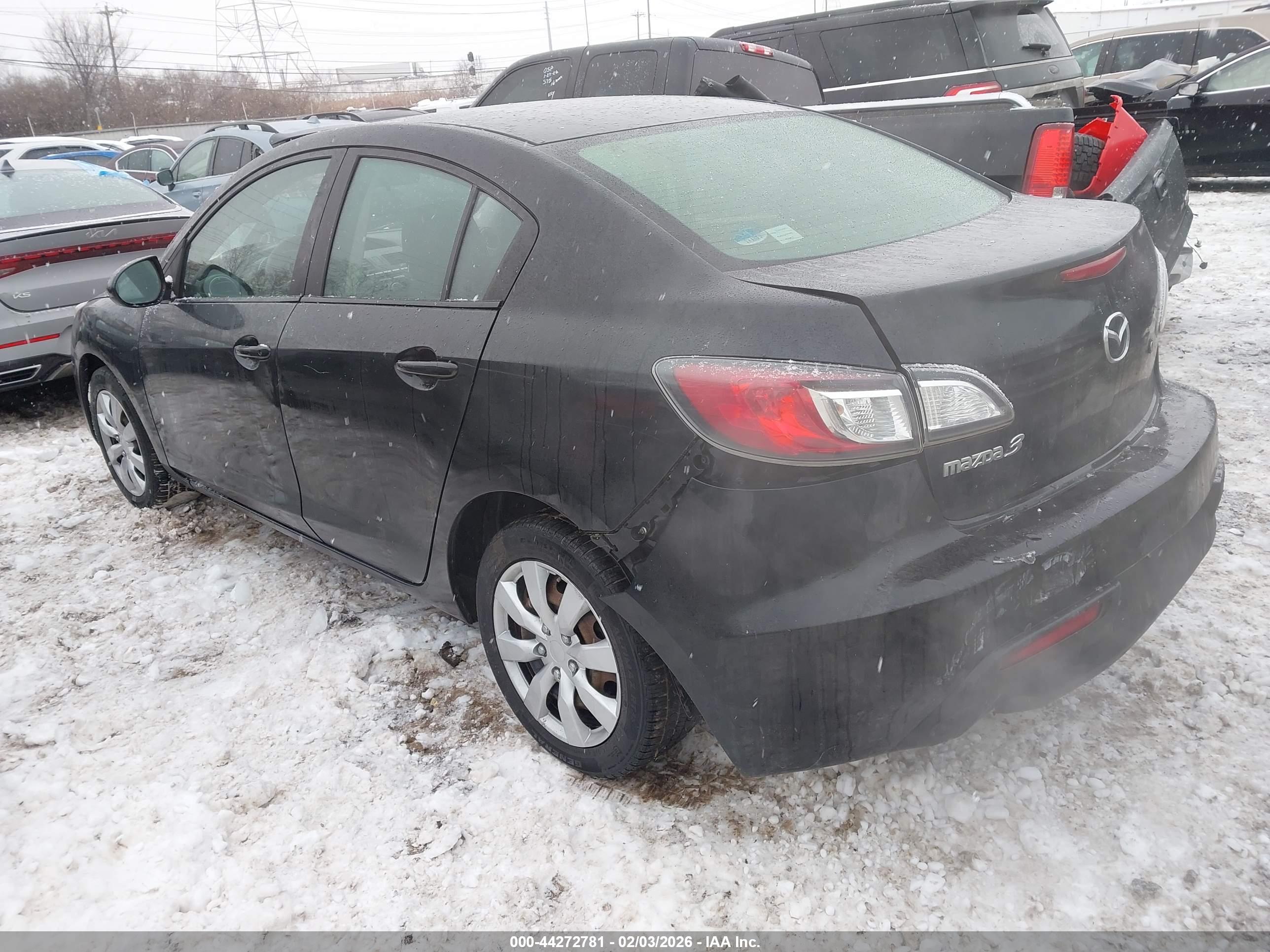 MAZDA MAZDA3 image 3