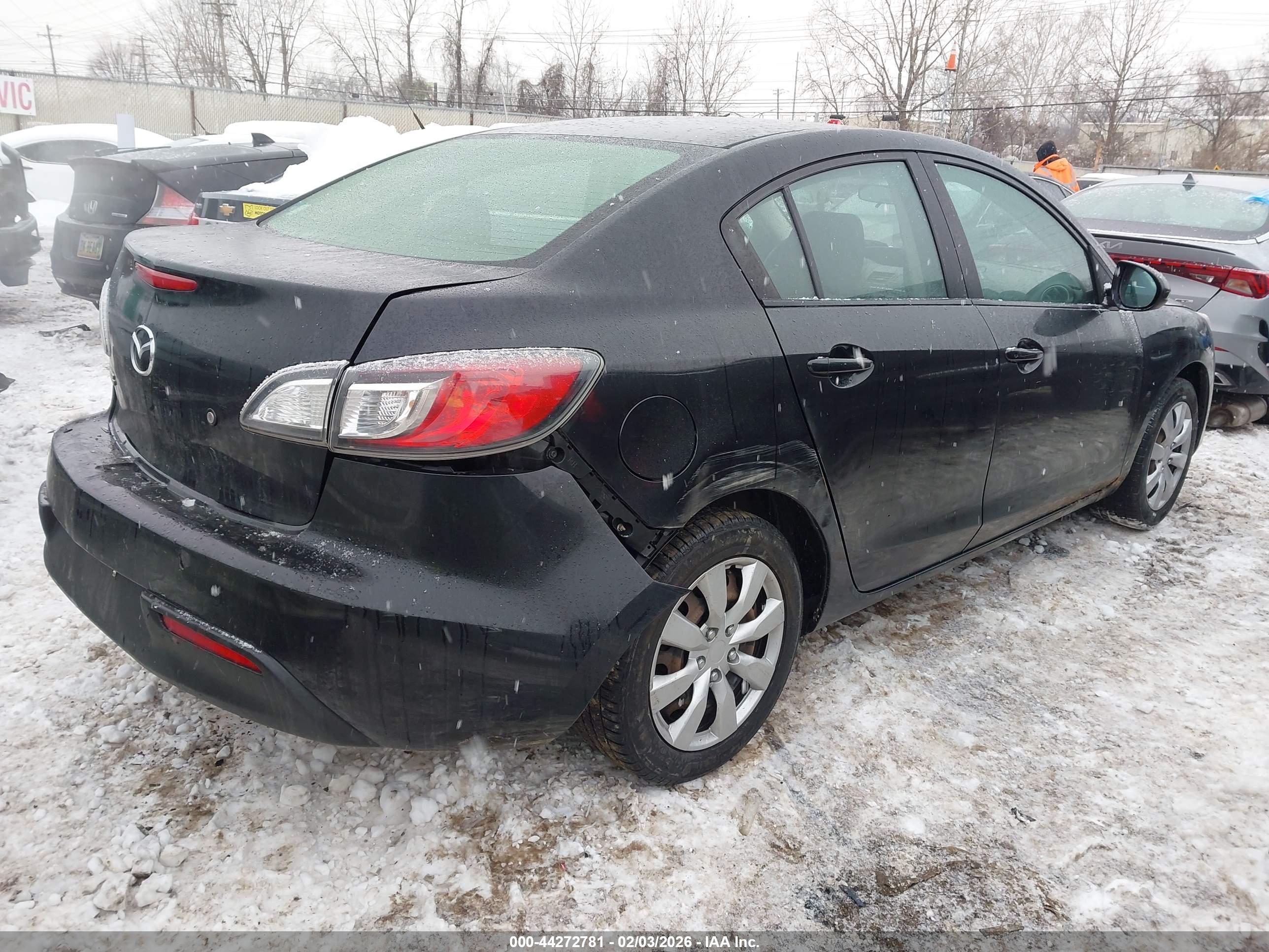 MAZDA MAZDA3 image 4
