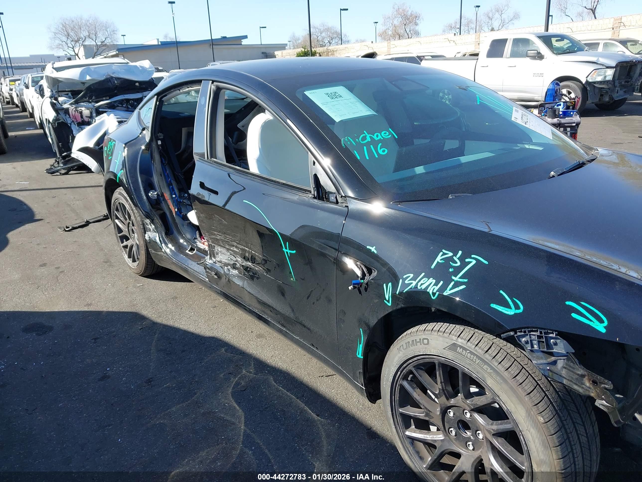 TESLA MODEL image 6
