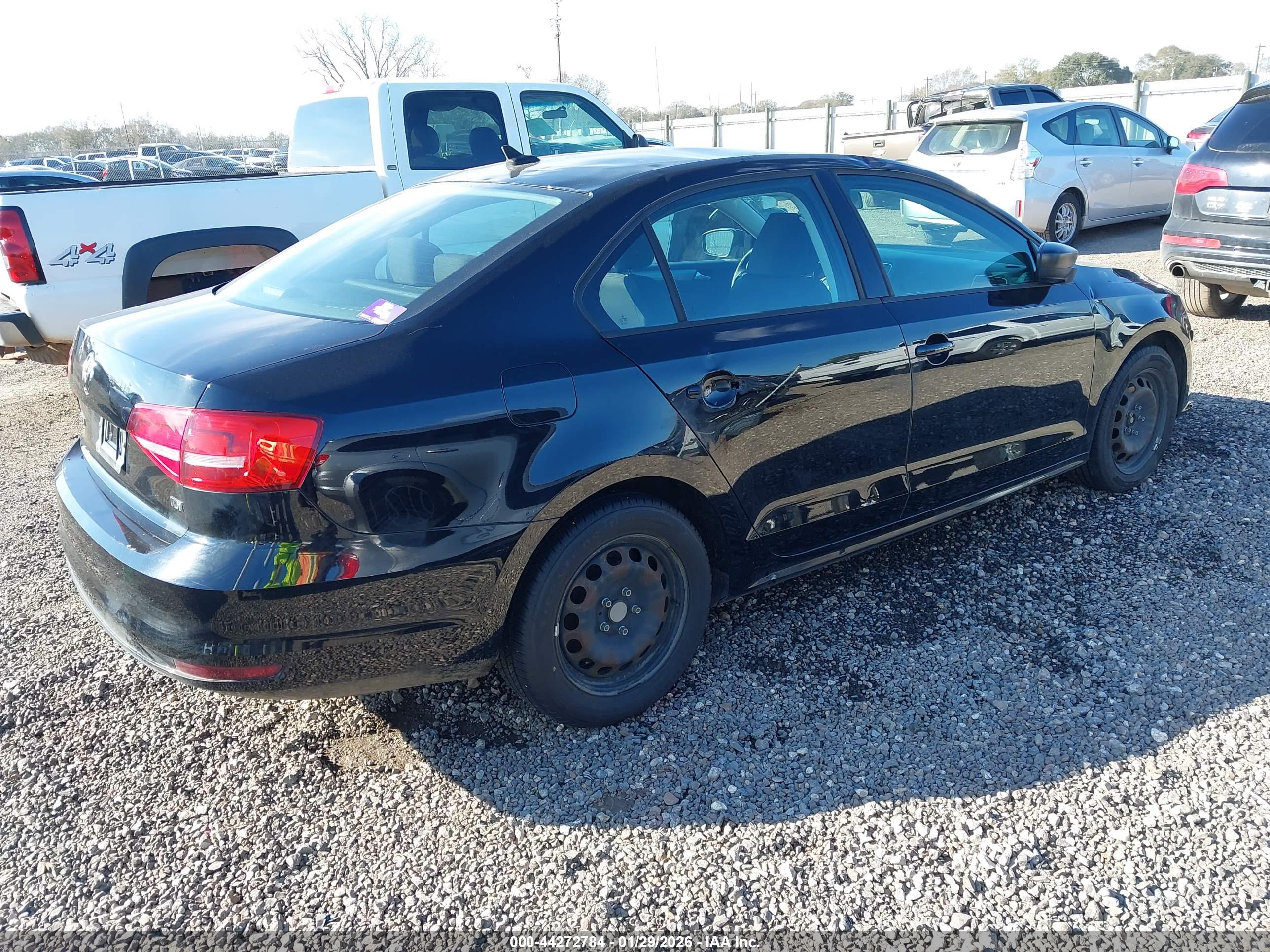 VOLKSWAGEN JETTA image 4