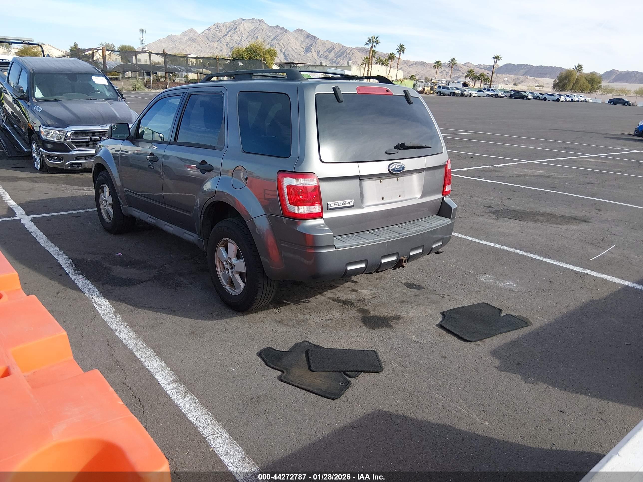 FORD ESCAPE image 3
