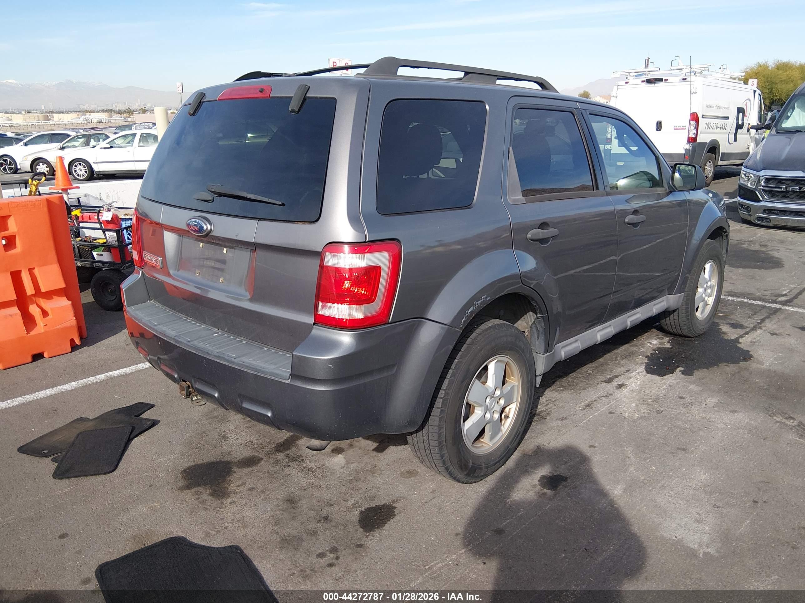 FORD ESCAPE image 4