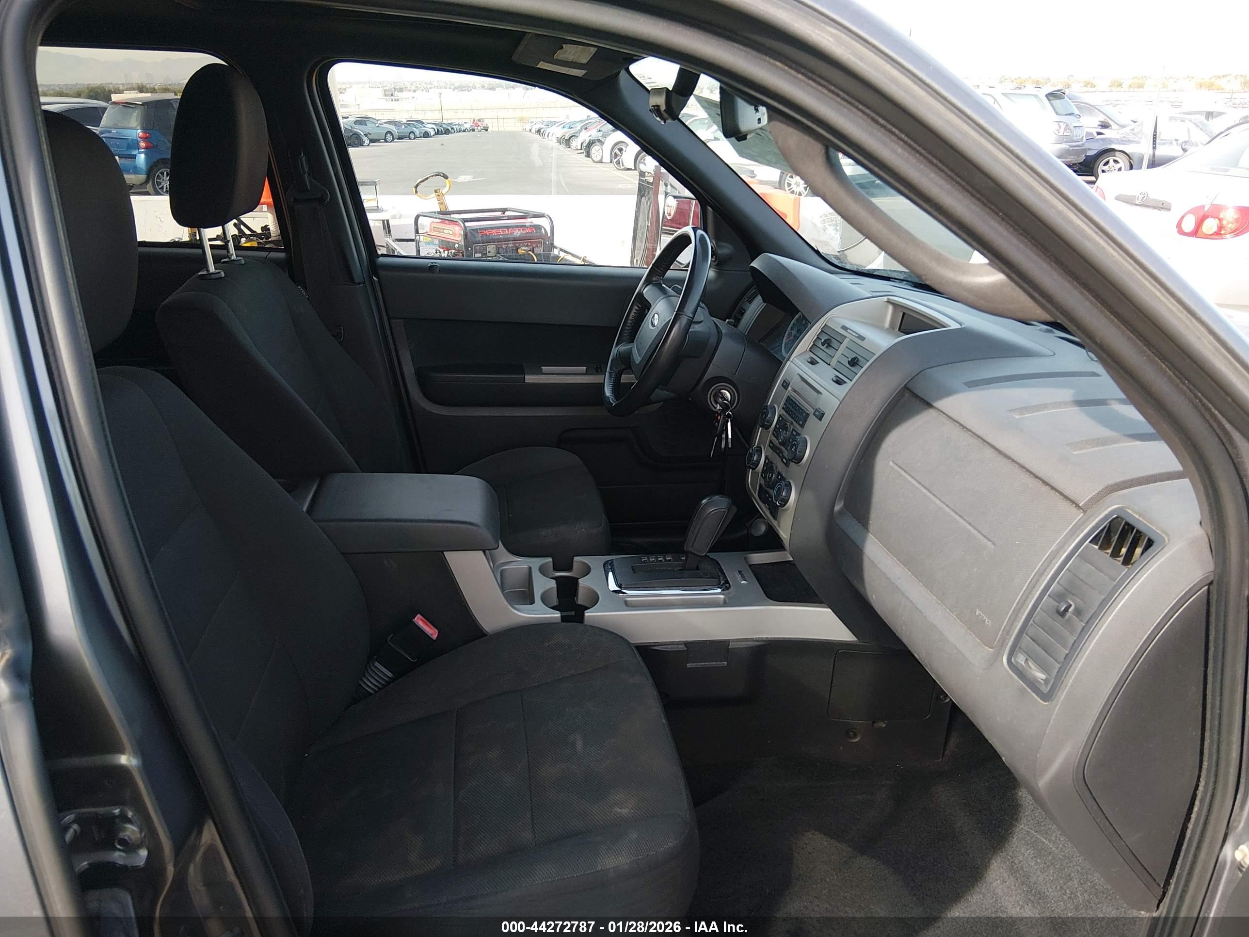 FORD ESCAPE image 5