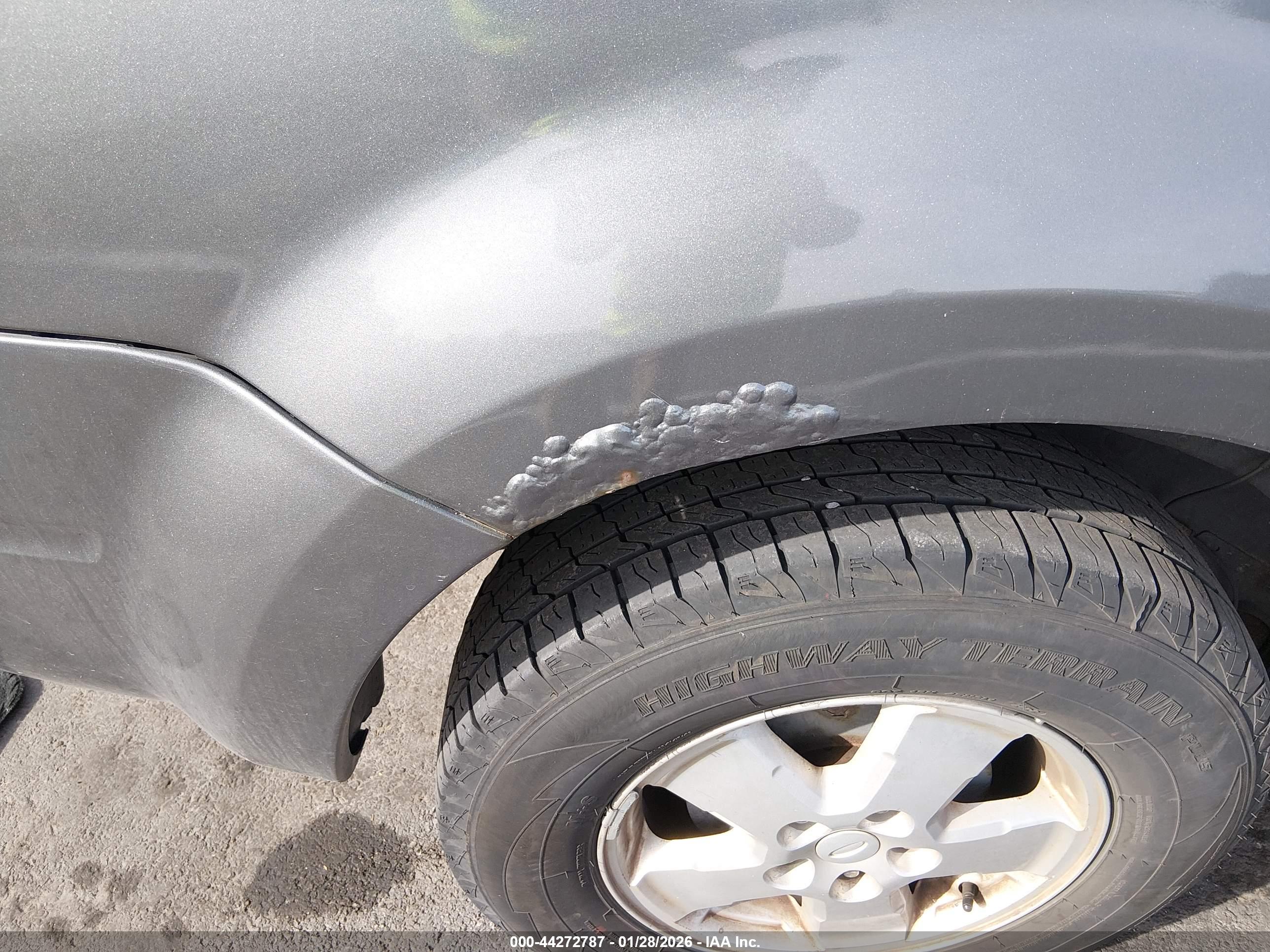FORD ESCAPE image 6
