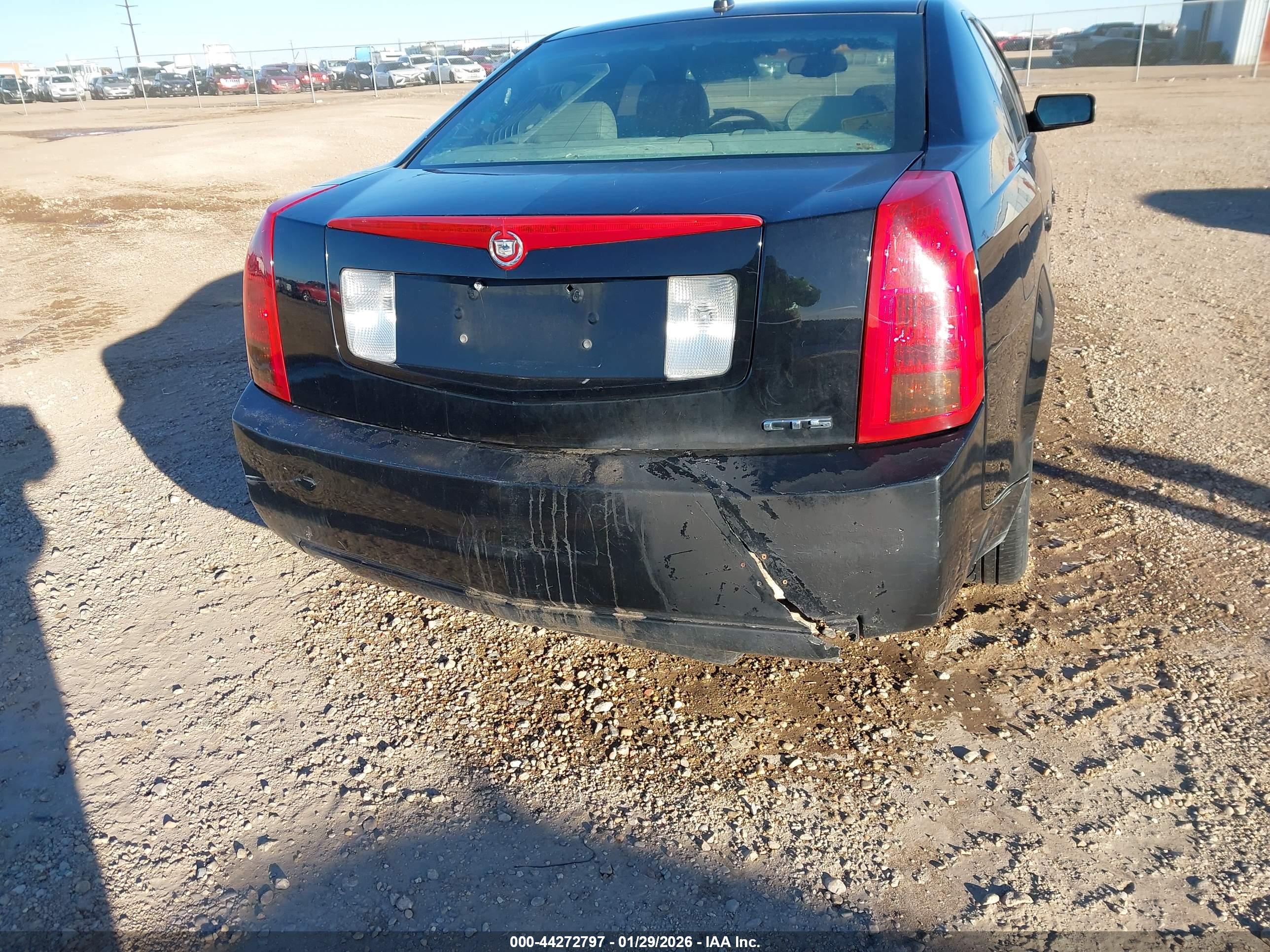 CADILLAC CTS image 6