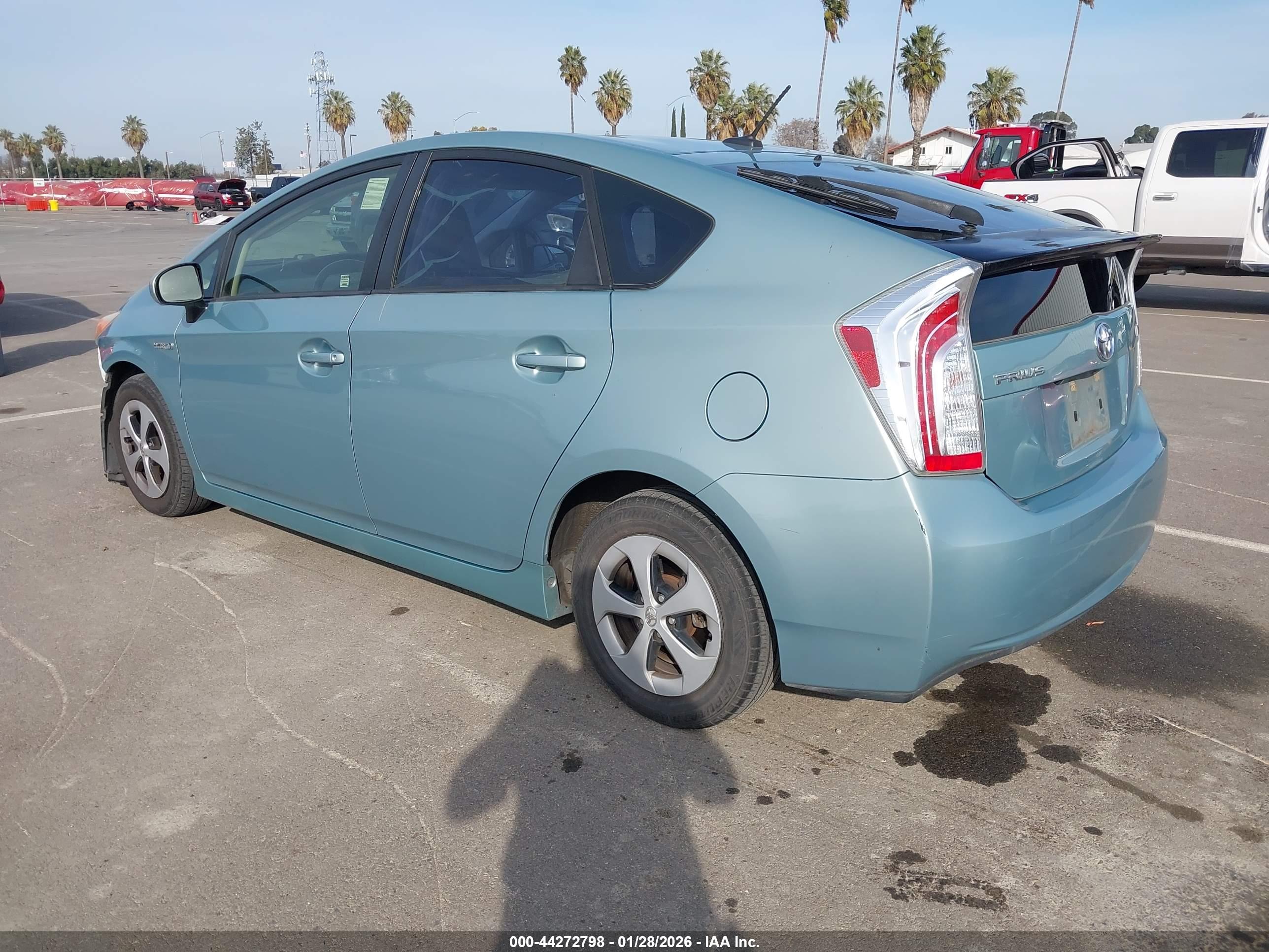 TOYOTA PRIUS image 3