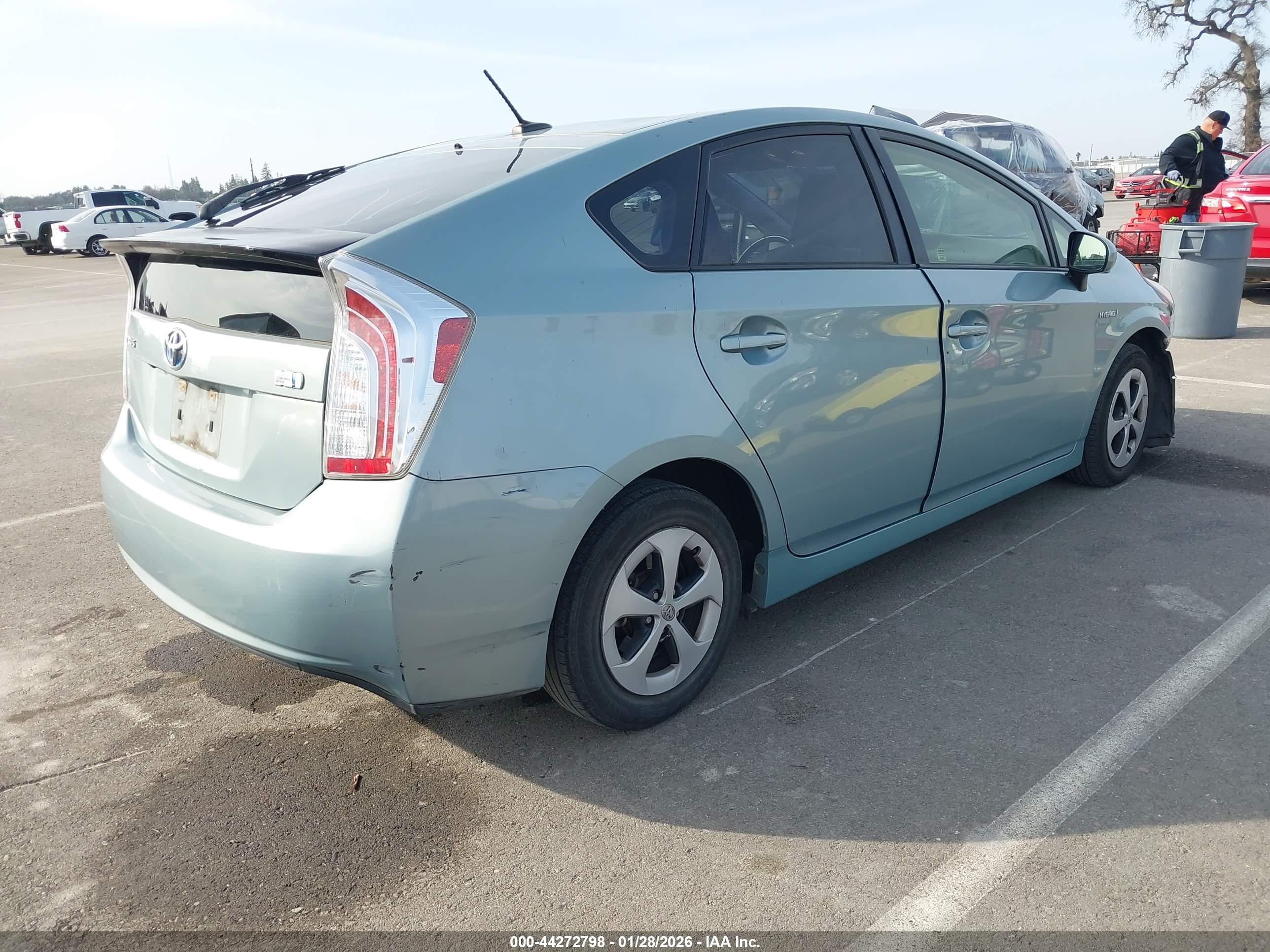 TOYOTA PRIUS image 4