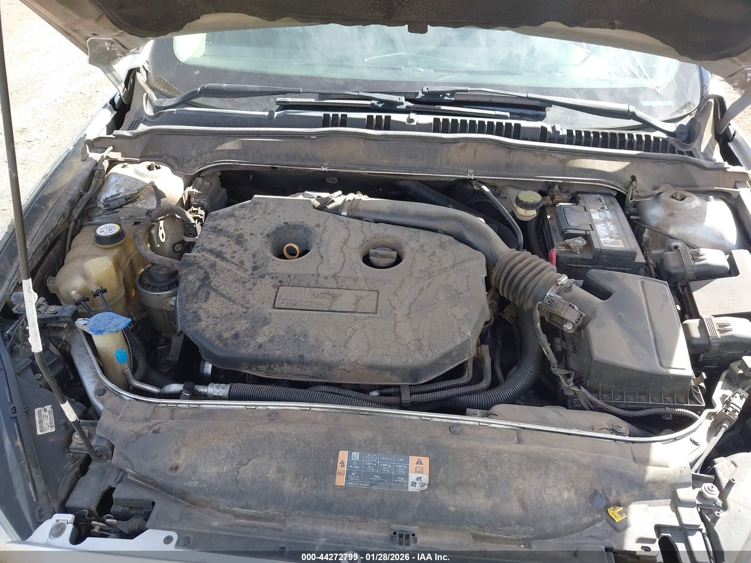 FORD FUSION image 10