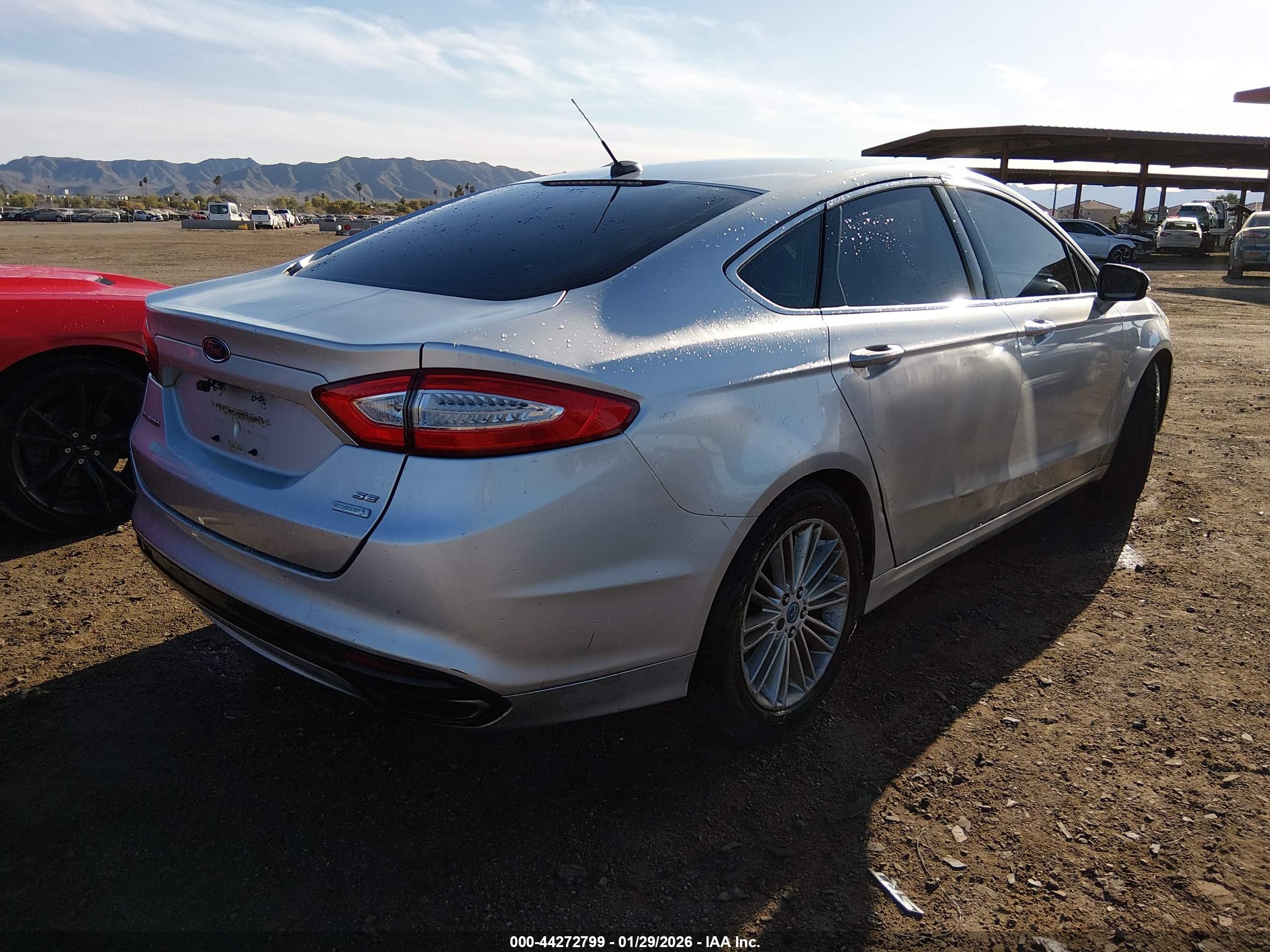FORD FUSION image 4