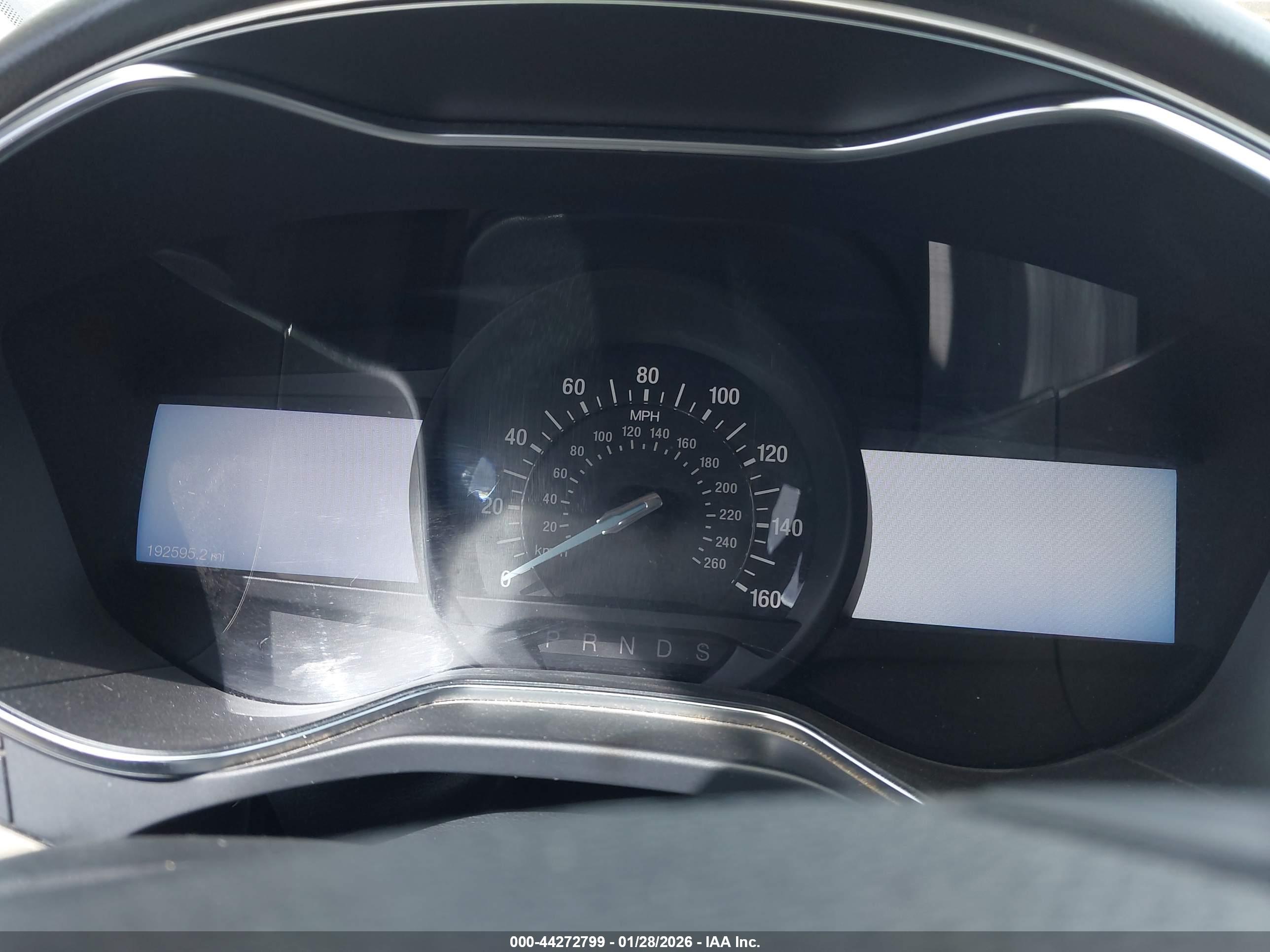FORD FUSION image 7