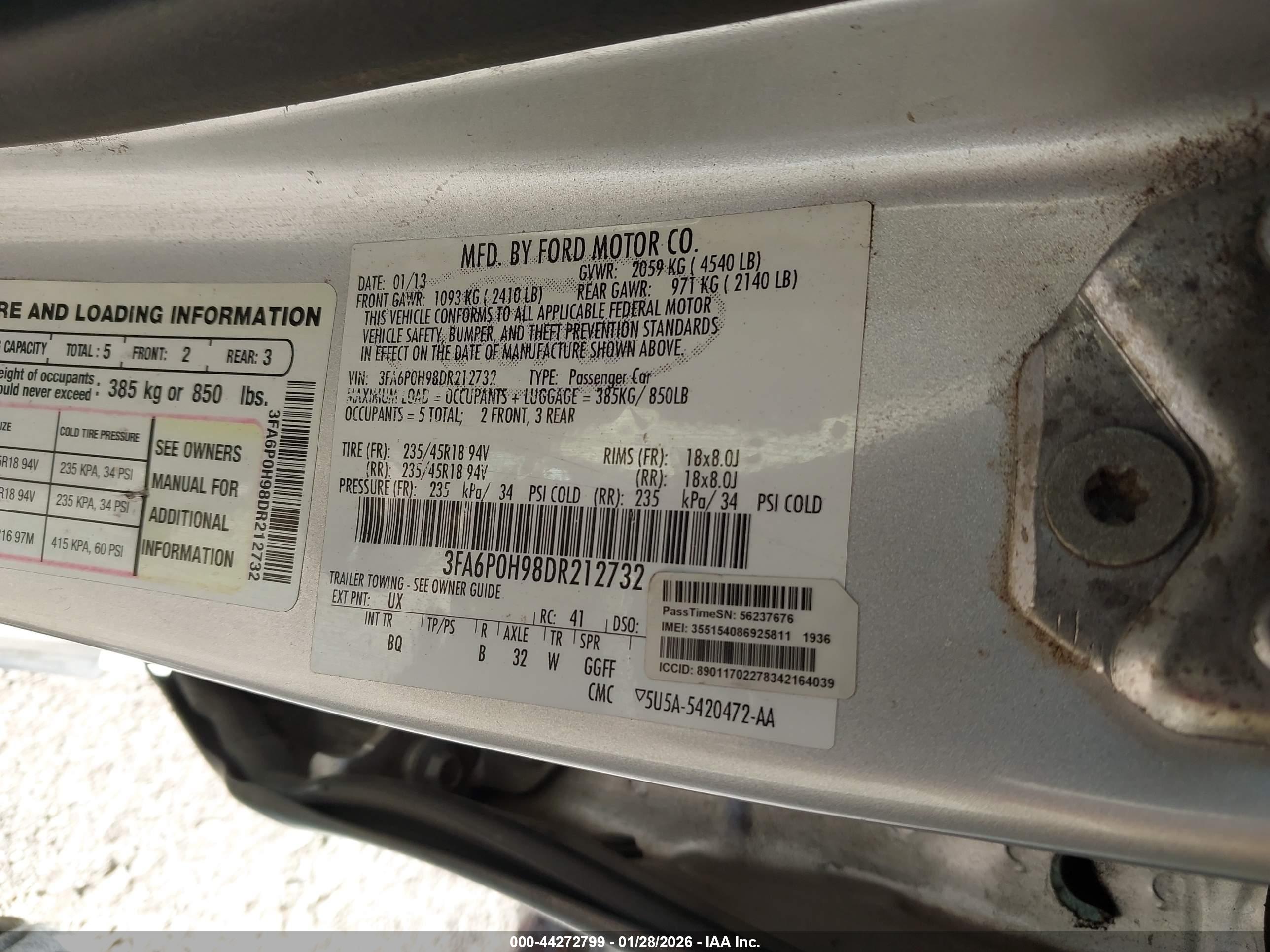 FORD FUSION image 9