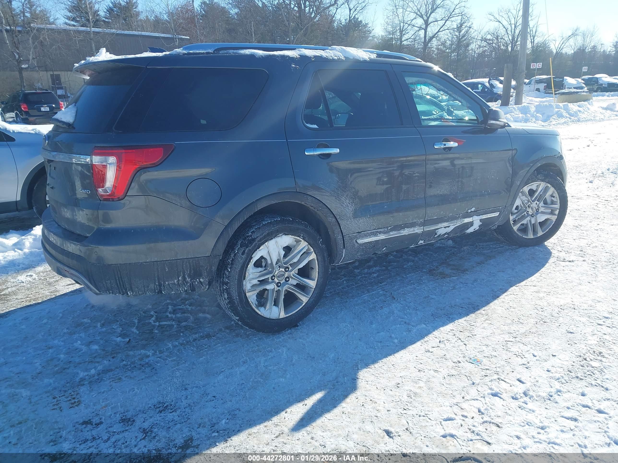 FORD EXPLORER image 4