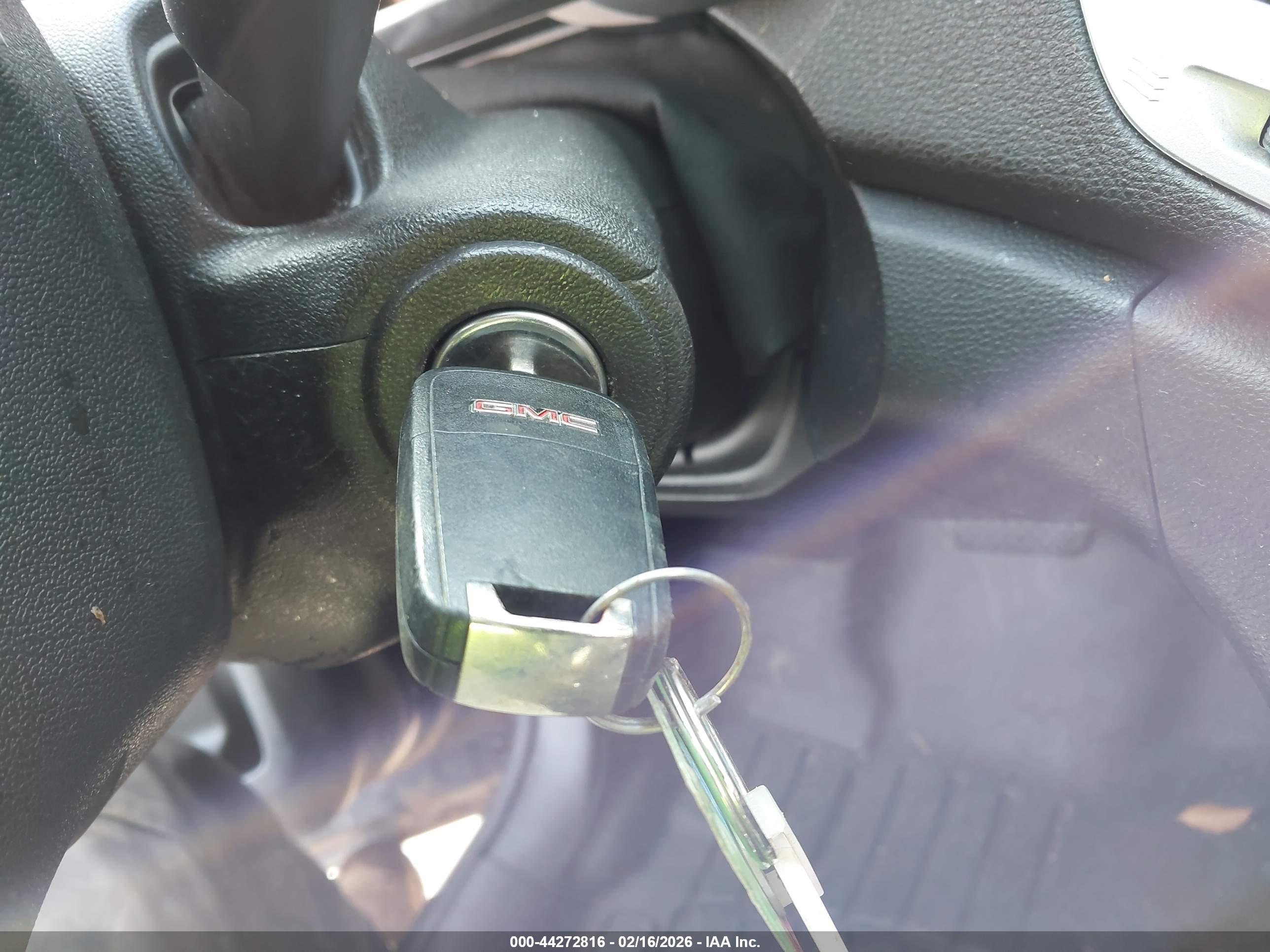 GMC TERRAIN image 11