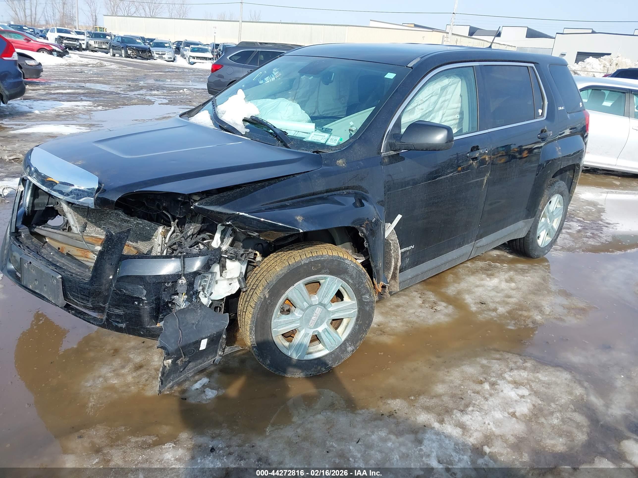 GMC TERRAIN image 2