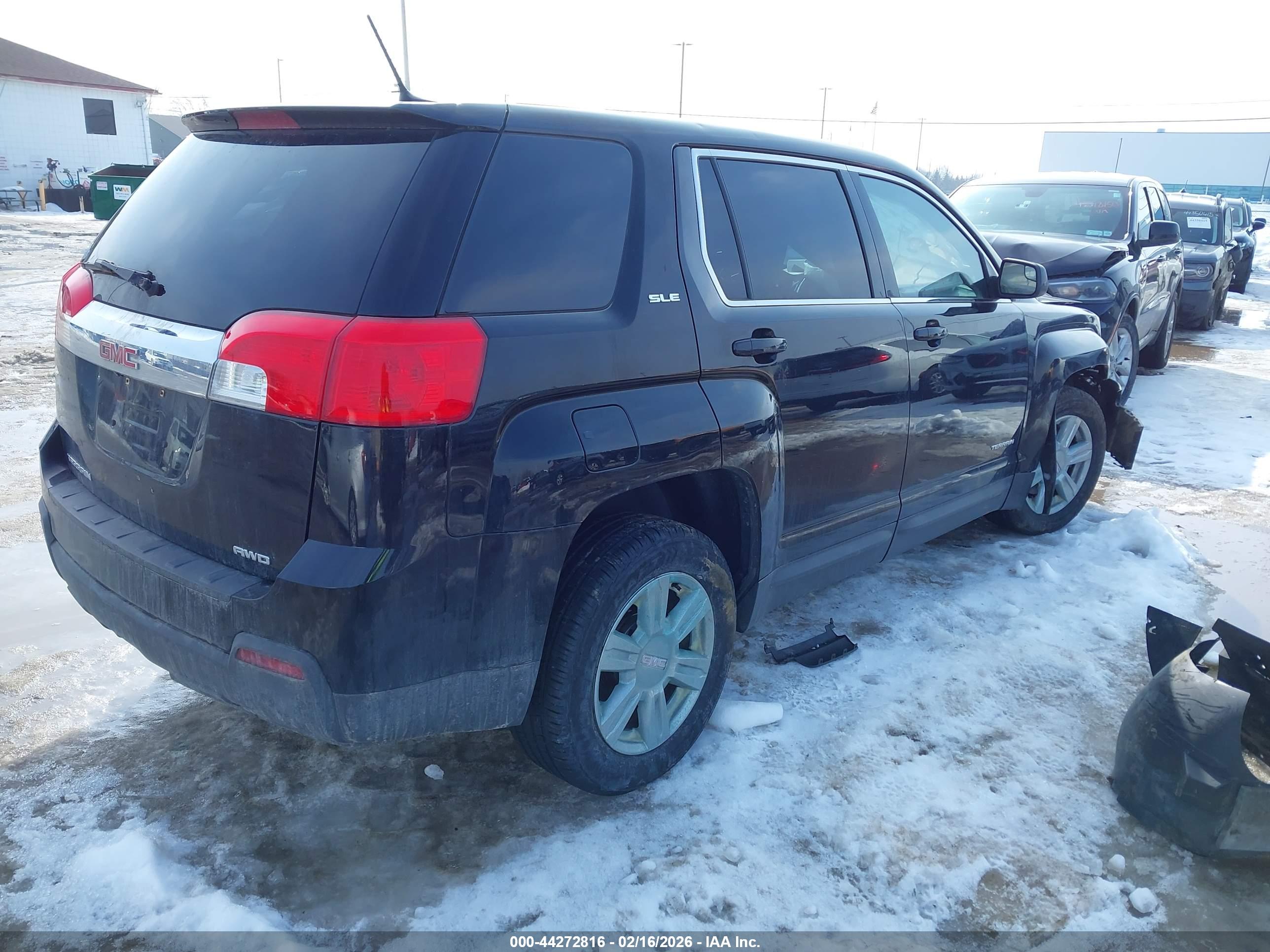 GMC TERRAIN image 4