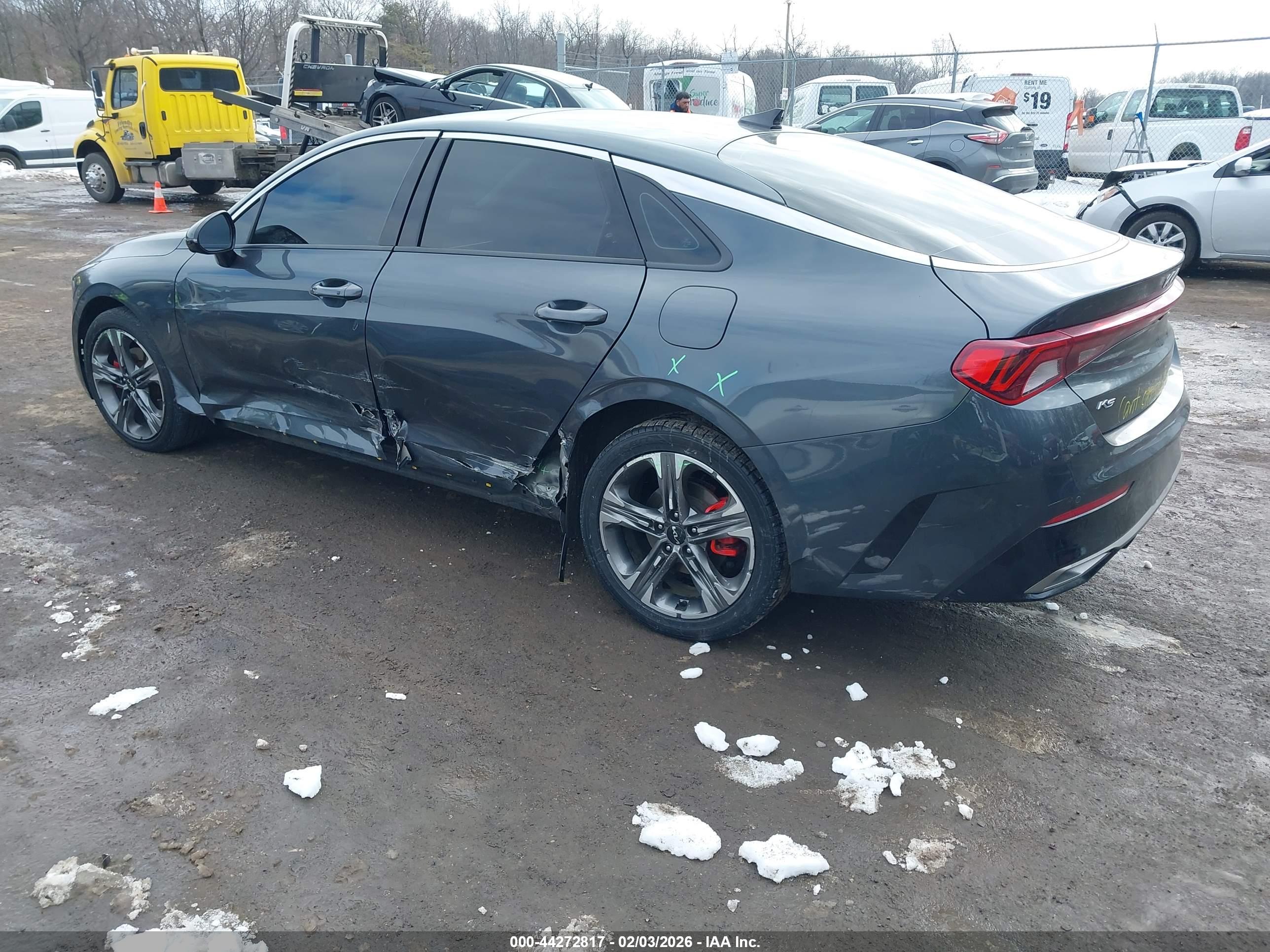 KIA K5 image 3