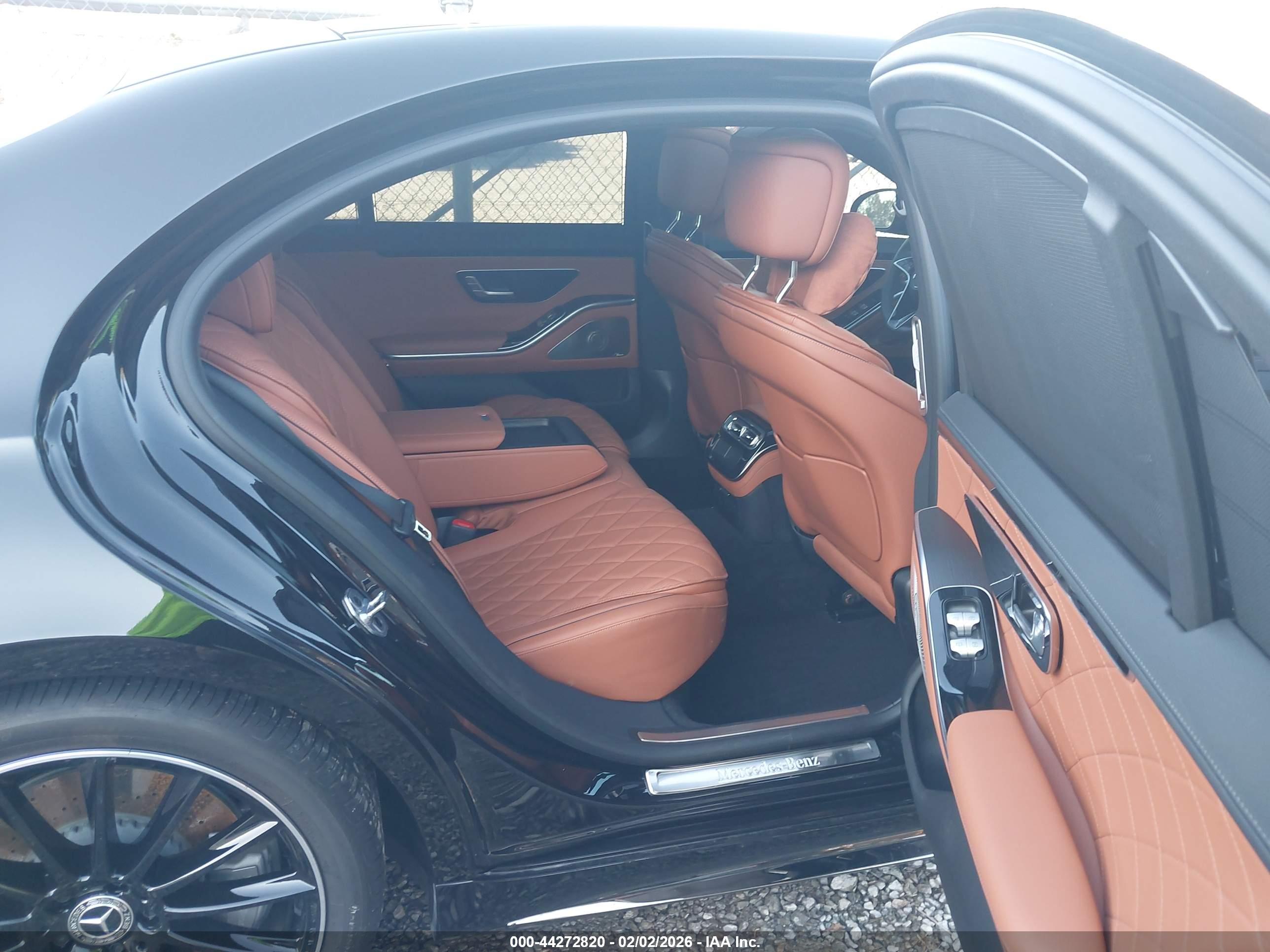 MERCEDES-BENZ S image 8