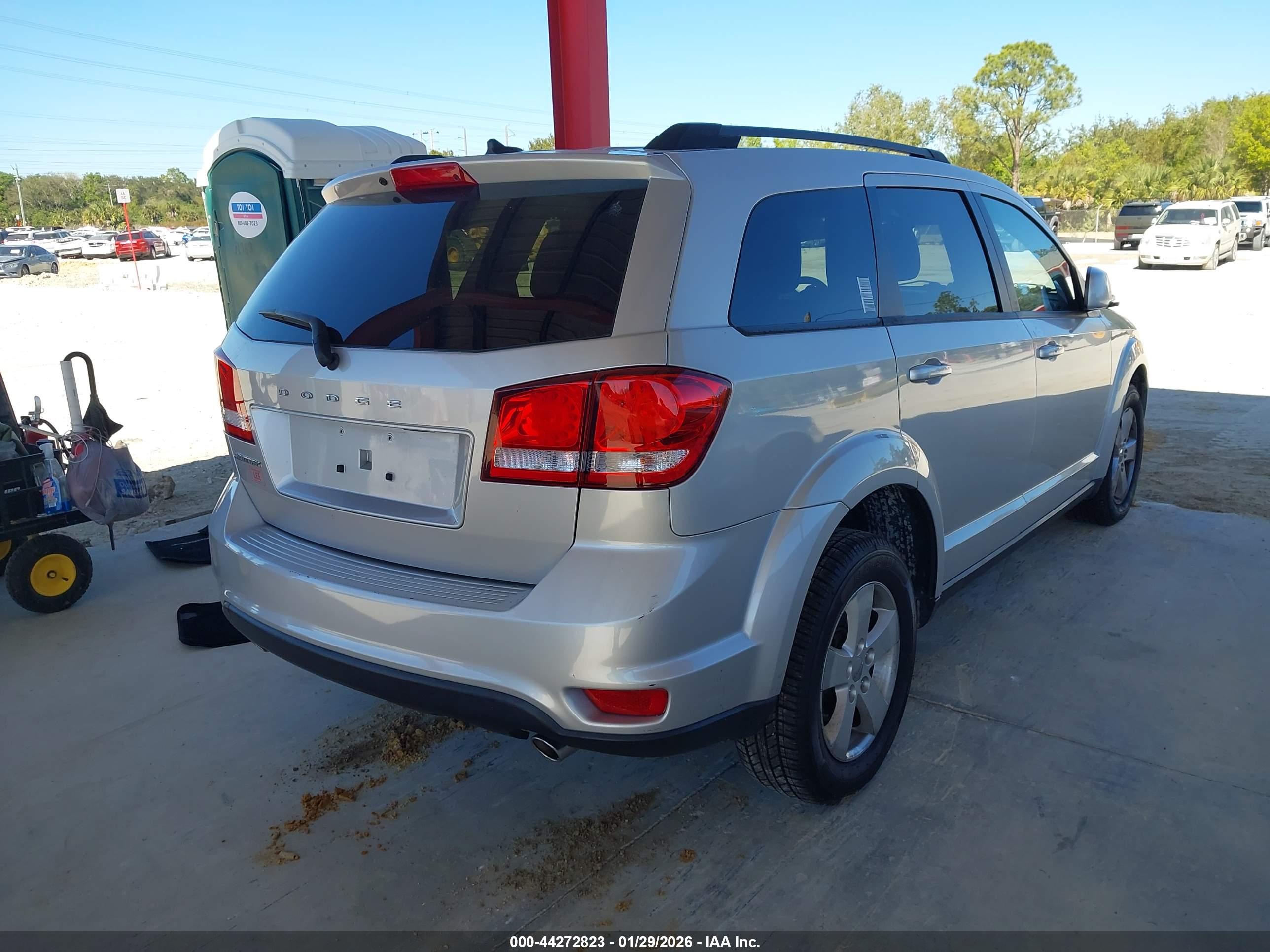 DODGE JOURNEY image 4