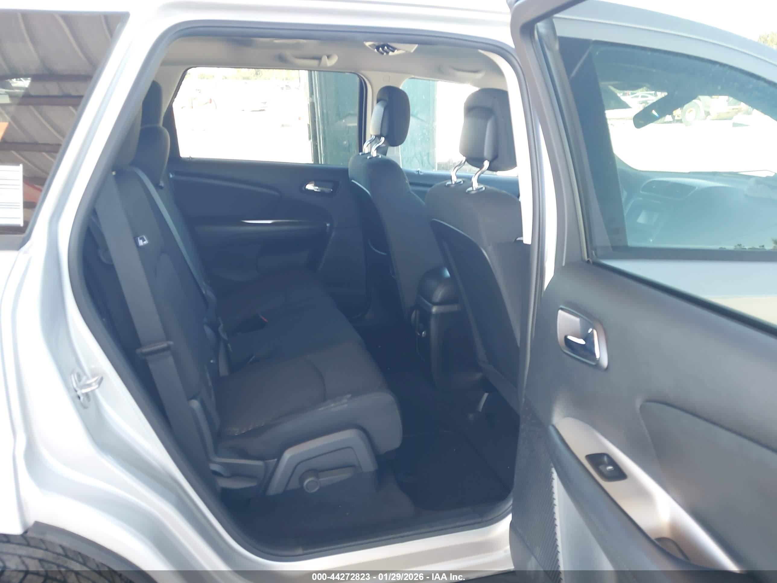 DODGE JOURNEY image 8