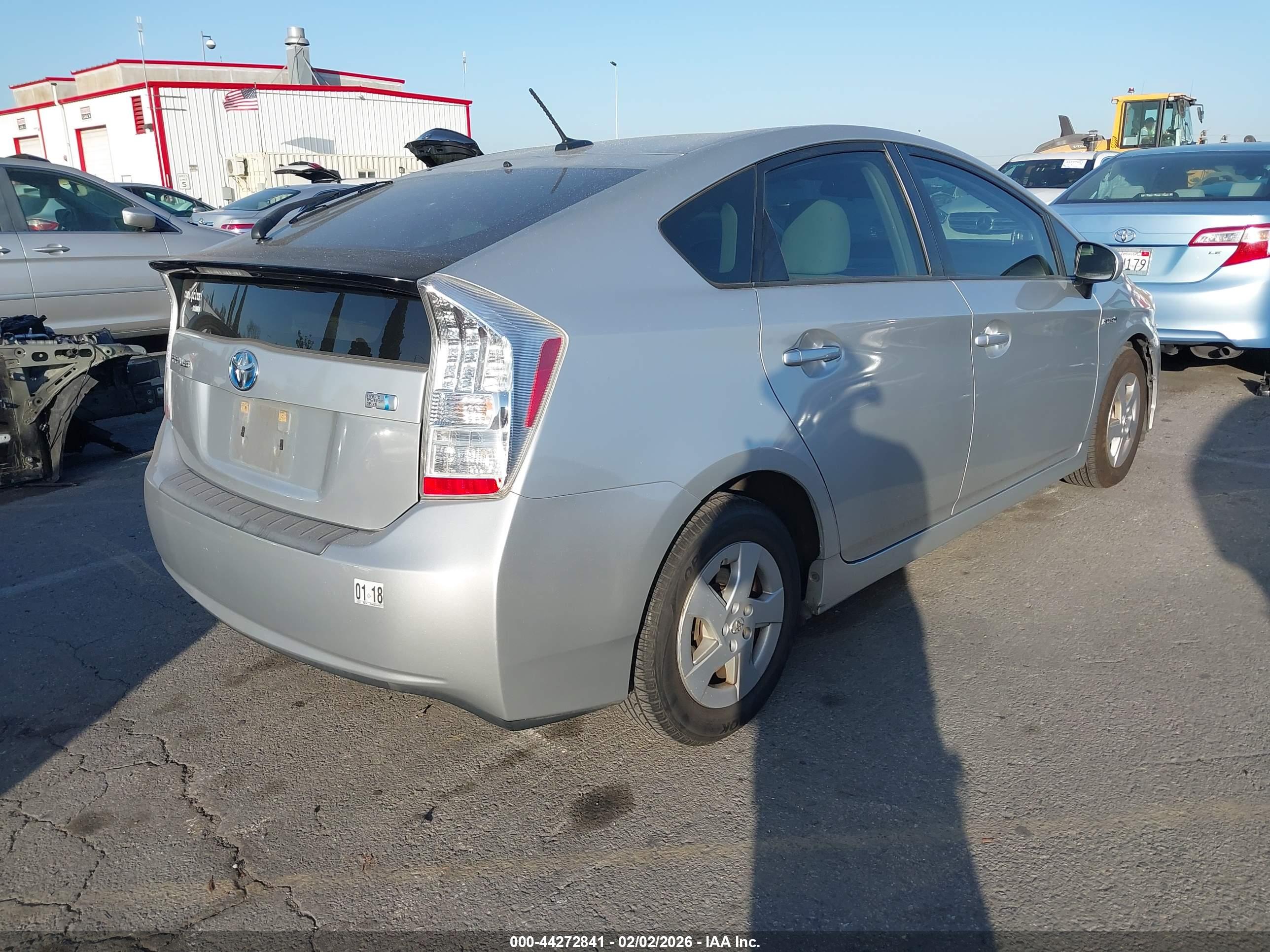 TOYOTA PRIUS image 4