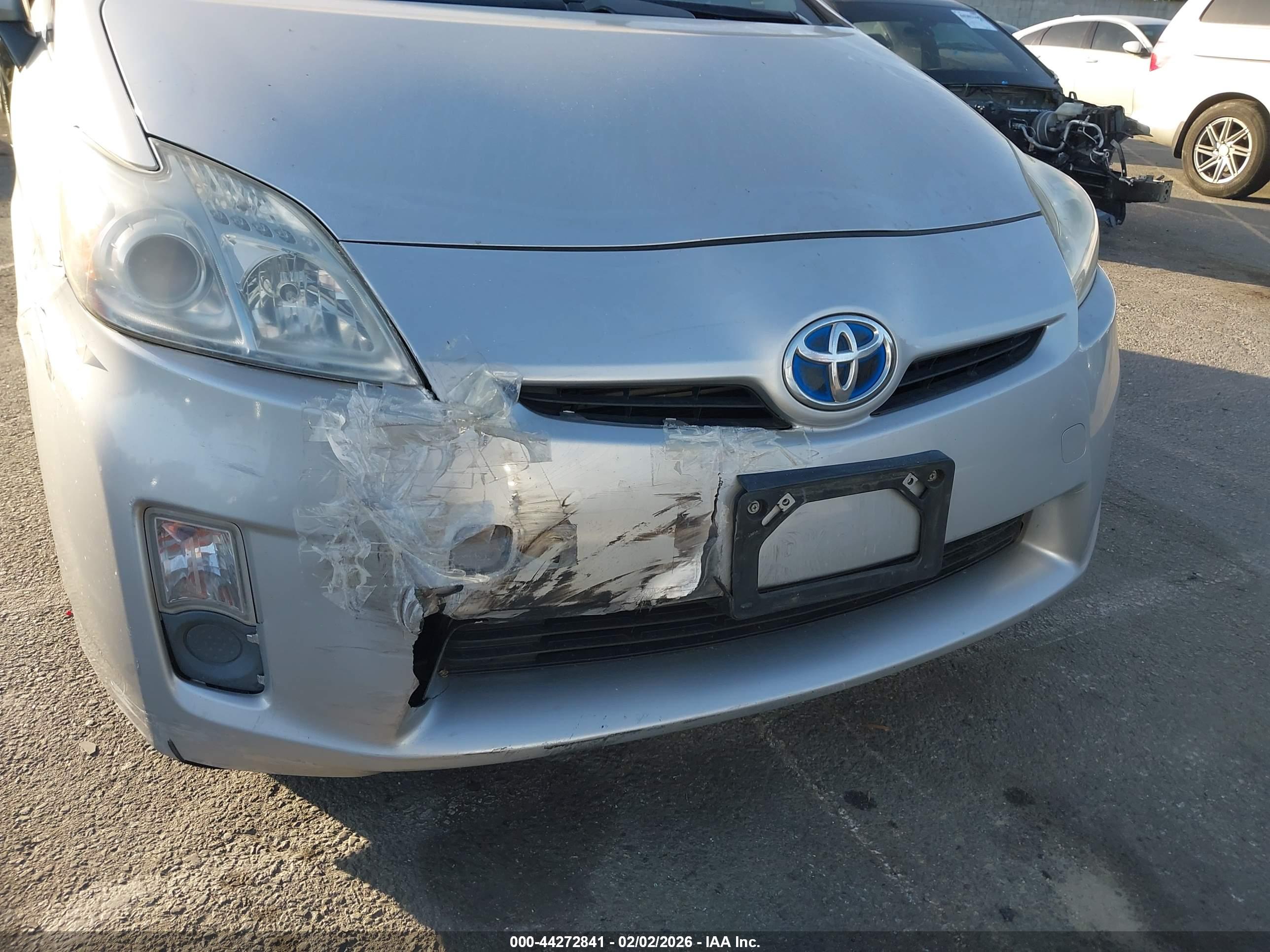 TOYOTA PRIUS image 6