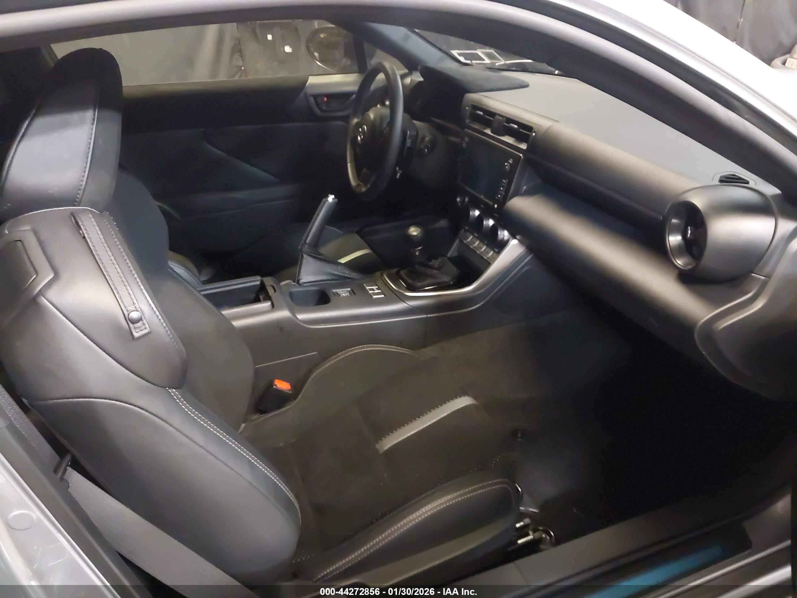TOYOTA GR86 image 5
