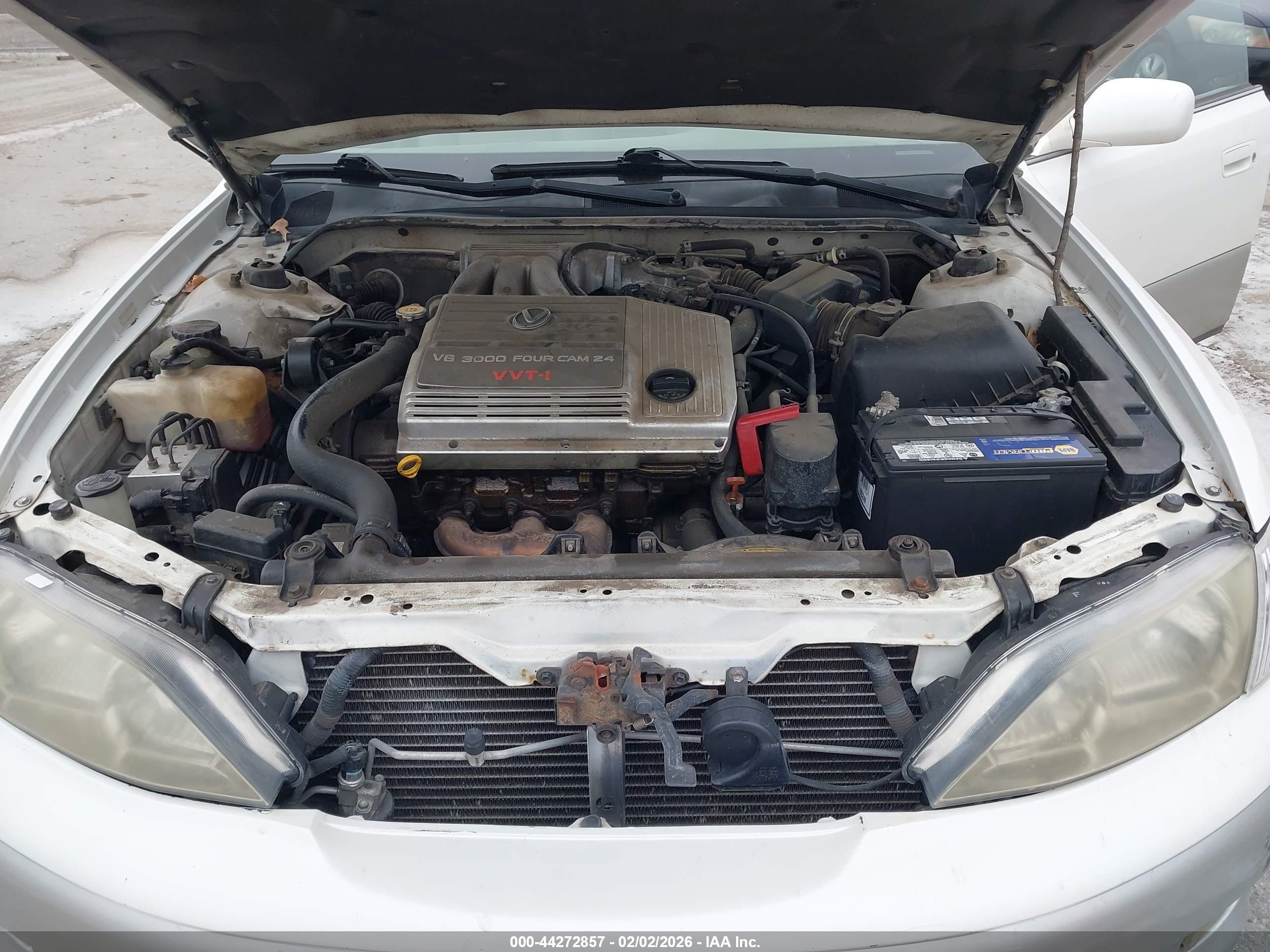LEXUS ES image 10