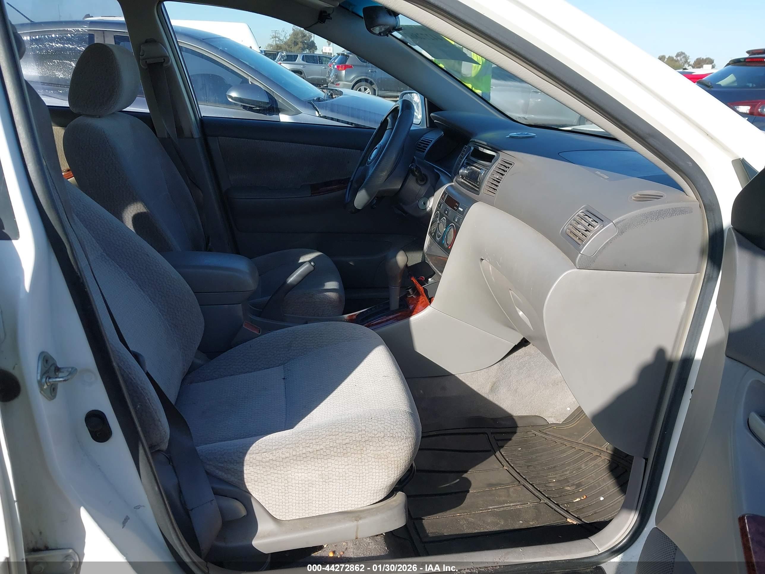 TOYOTA COROLLA image 5