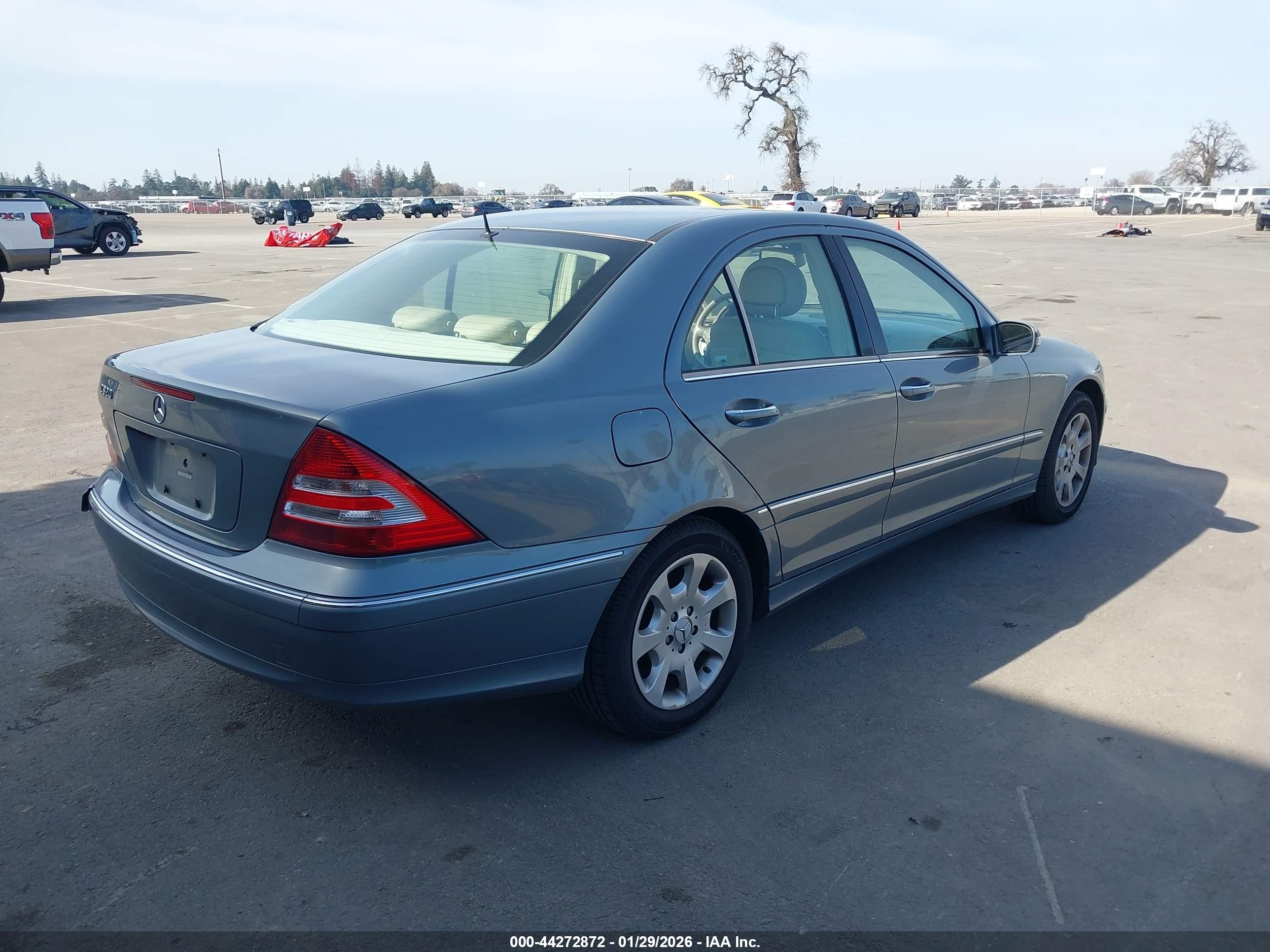 MERCEDES-BENZ C image 4