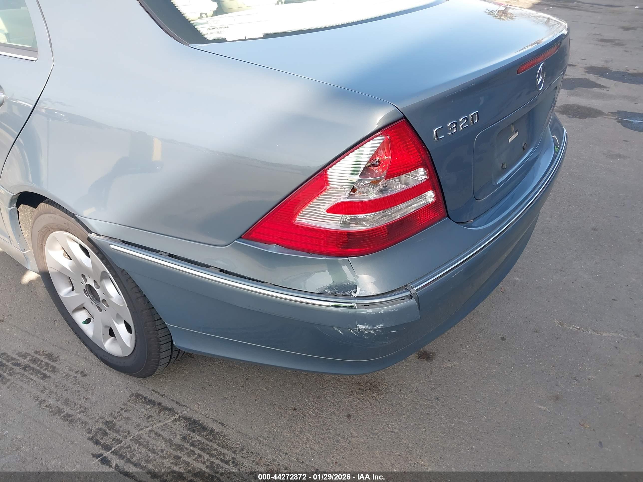 MERCEDES-BENZ C image 6