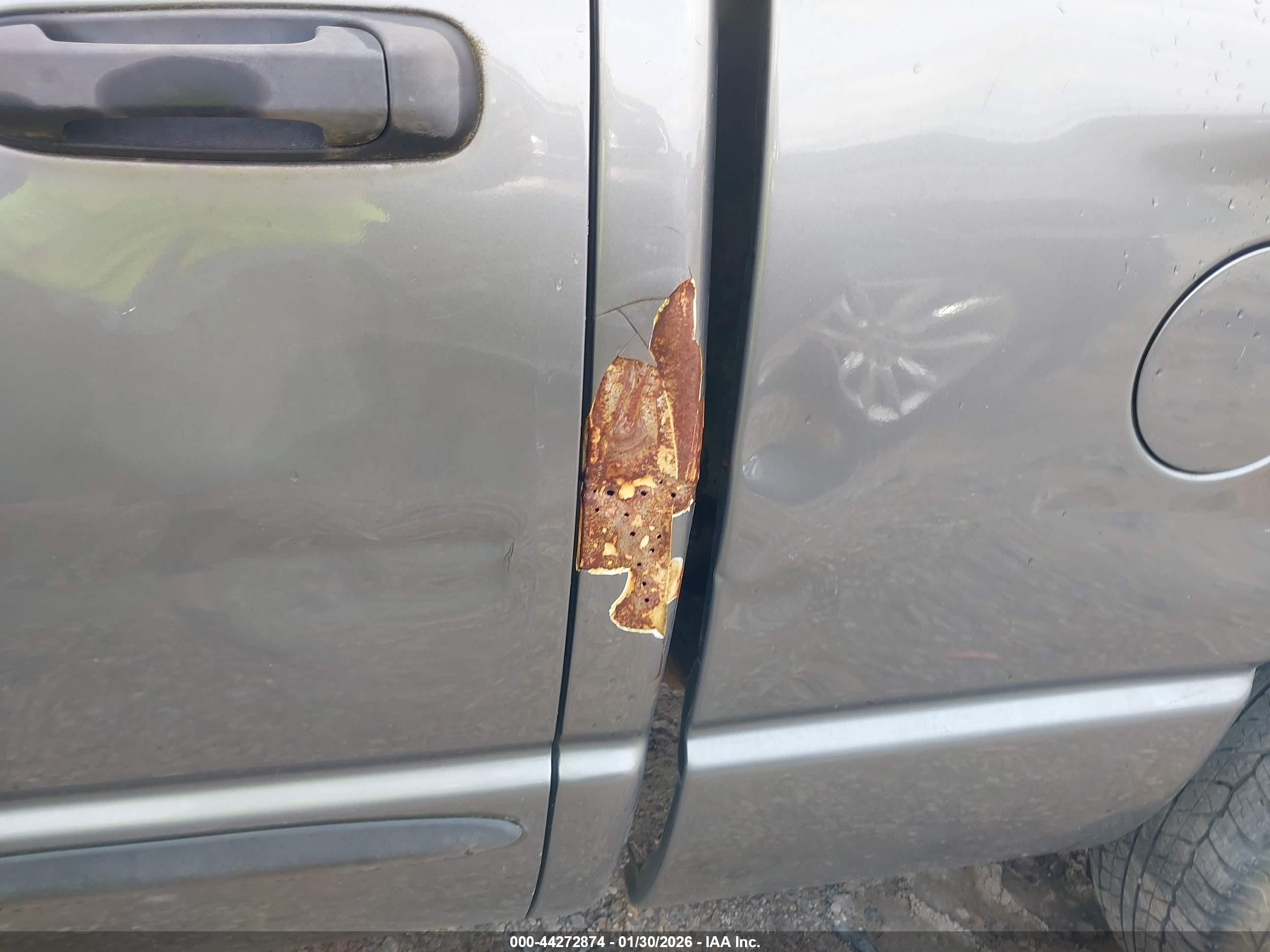 DODGE RAM image 6