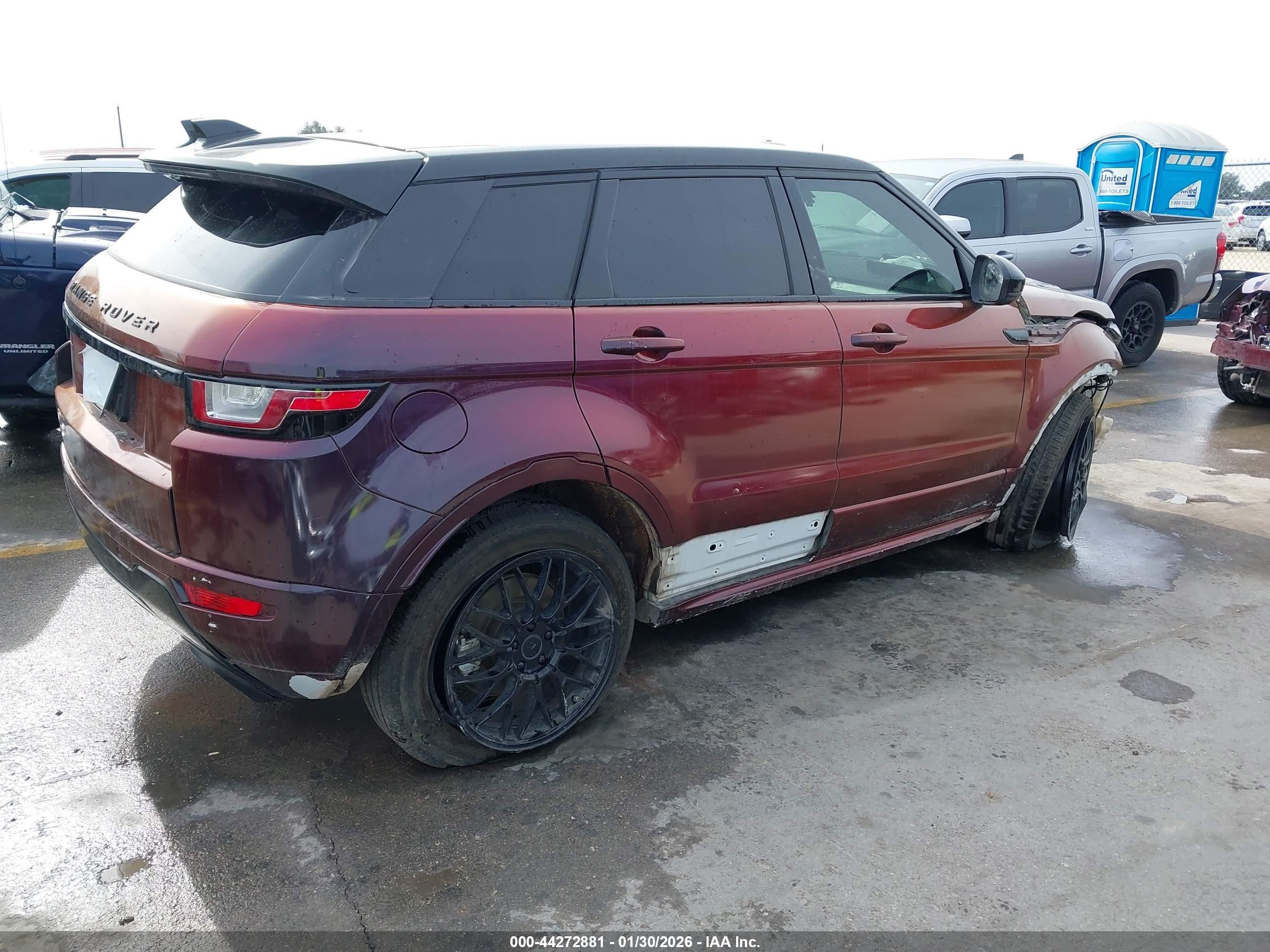 LAND ROVER image 4
