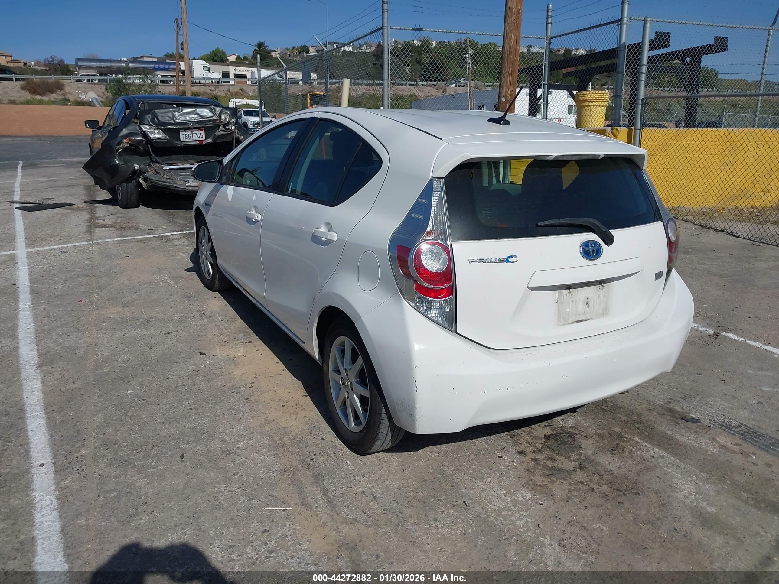 TOYOTA PRIUS image 3