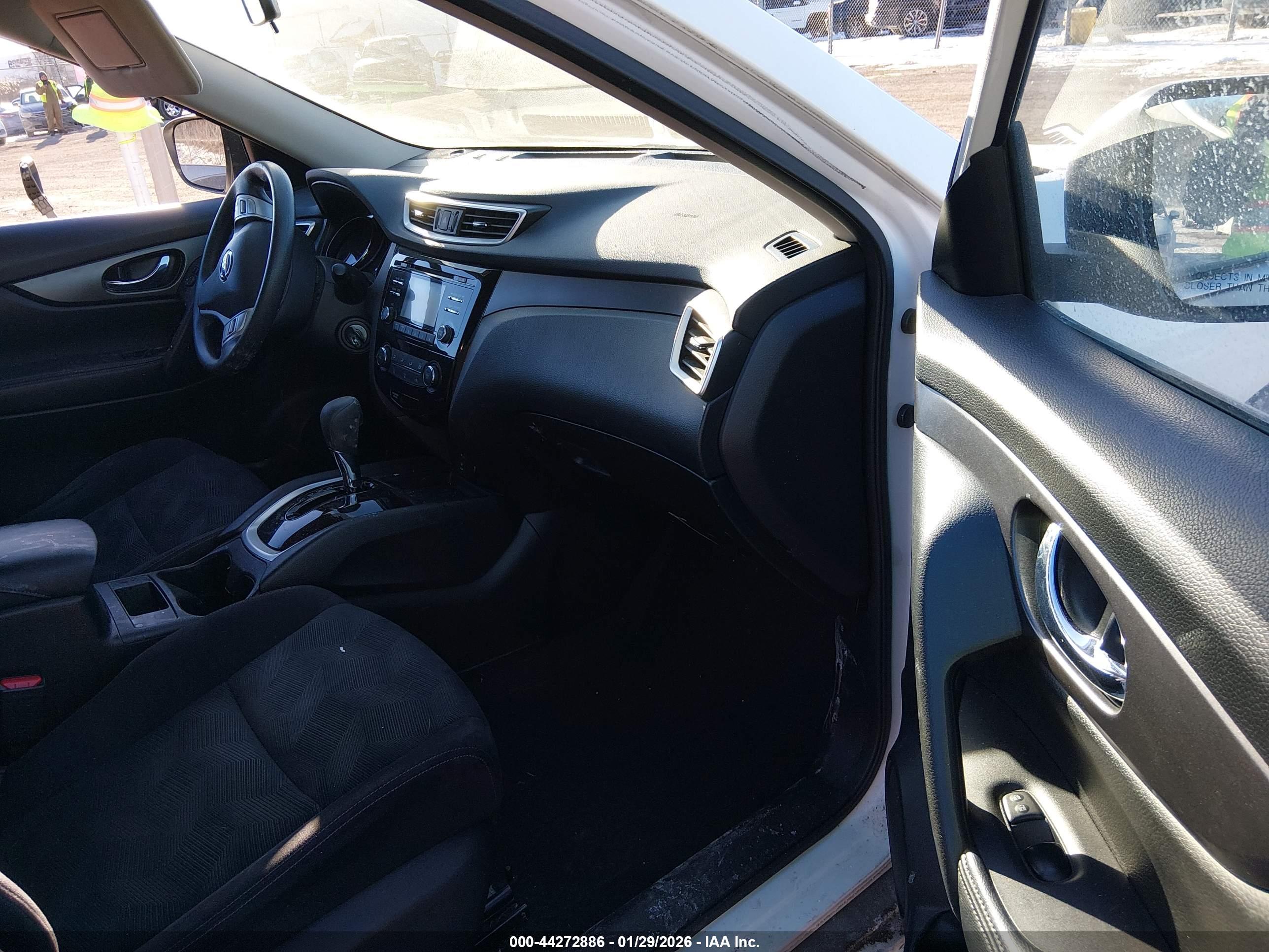 NISSAN ROGUE image 5